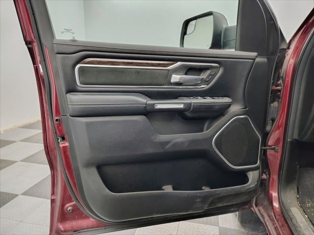 2020 RAM 1500 Laramie Crew Cab 4x4 5'7' Box