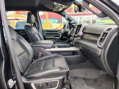 2020 RAM 1500 Laramie Crew Cab 4x4 5'7' Box