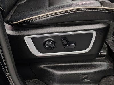 2020 RAM 1500 Laramie Crew Cab 4x4 5'7' Box