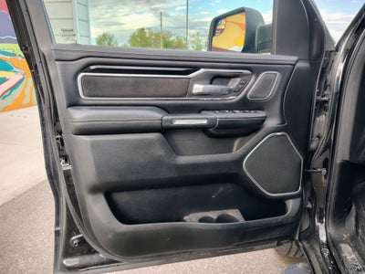 2020 RAM 1500 Laramie Crew Cab 4x4 5'7' Box