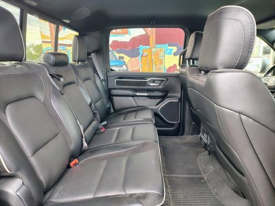 2020 RAM 1500 Laramie Crew Cab 4x4 5'7' Box