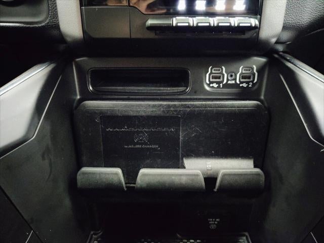 2020 RAM 1500 Laramie Crew Cab 4x4 5'7' Box