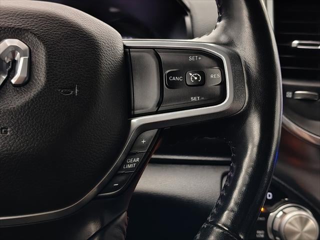 2020 RAM 1500 Laramie Crew Cab 4x4 5'7' Box