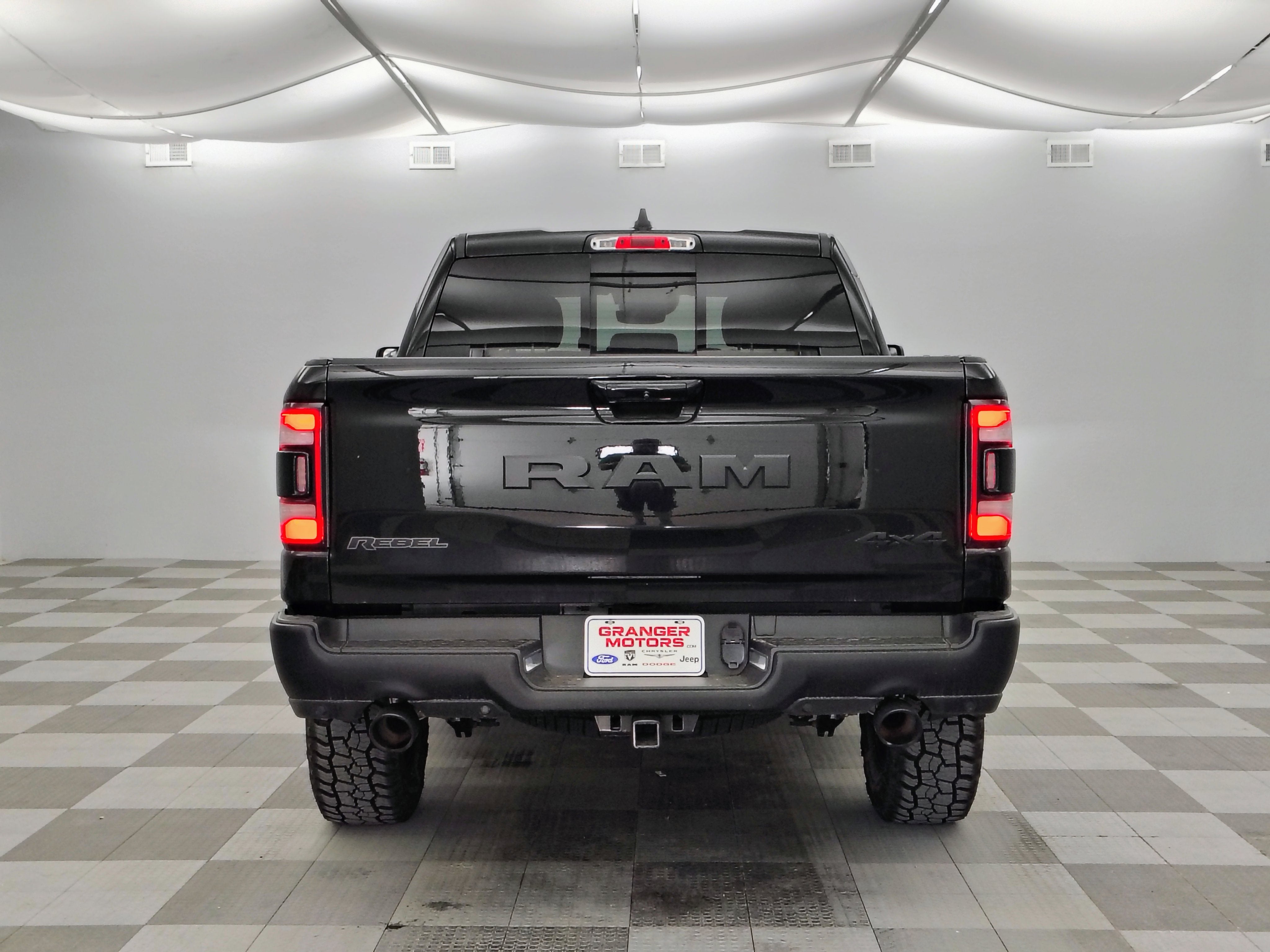2020 RAM 1500 Rebel Crew Cab 4x4 5'7' Box