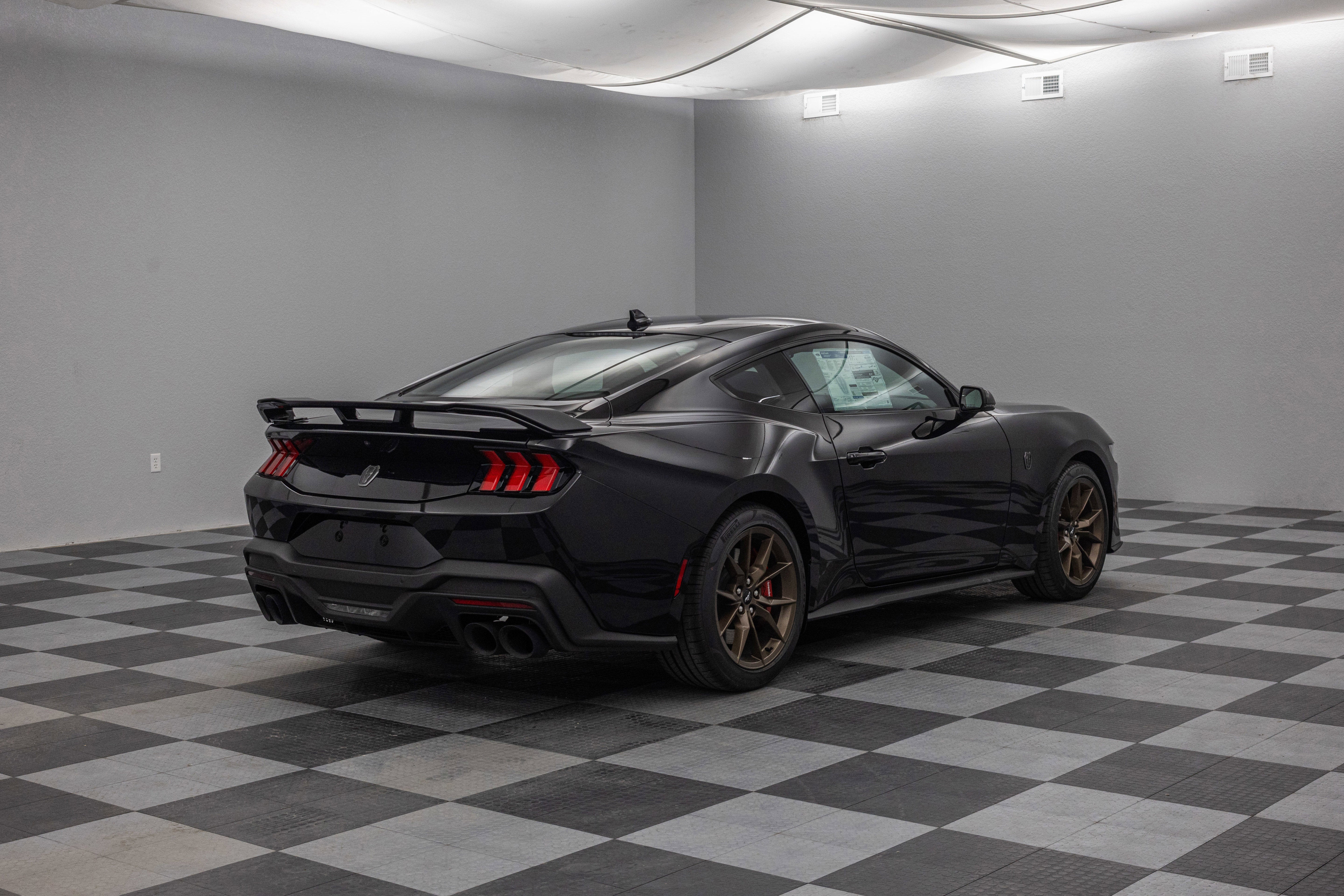 2025 Ford Mustang Dark Horse