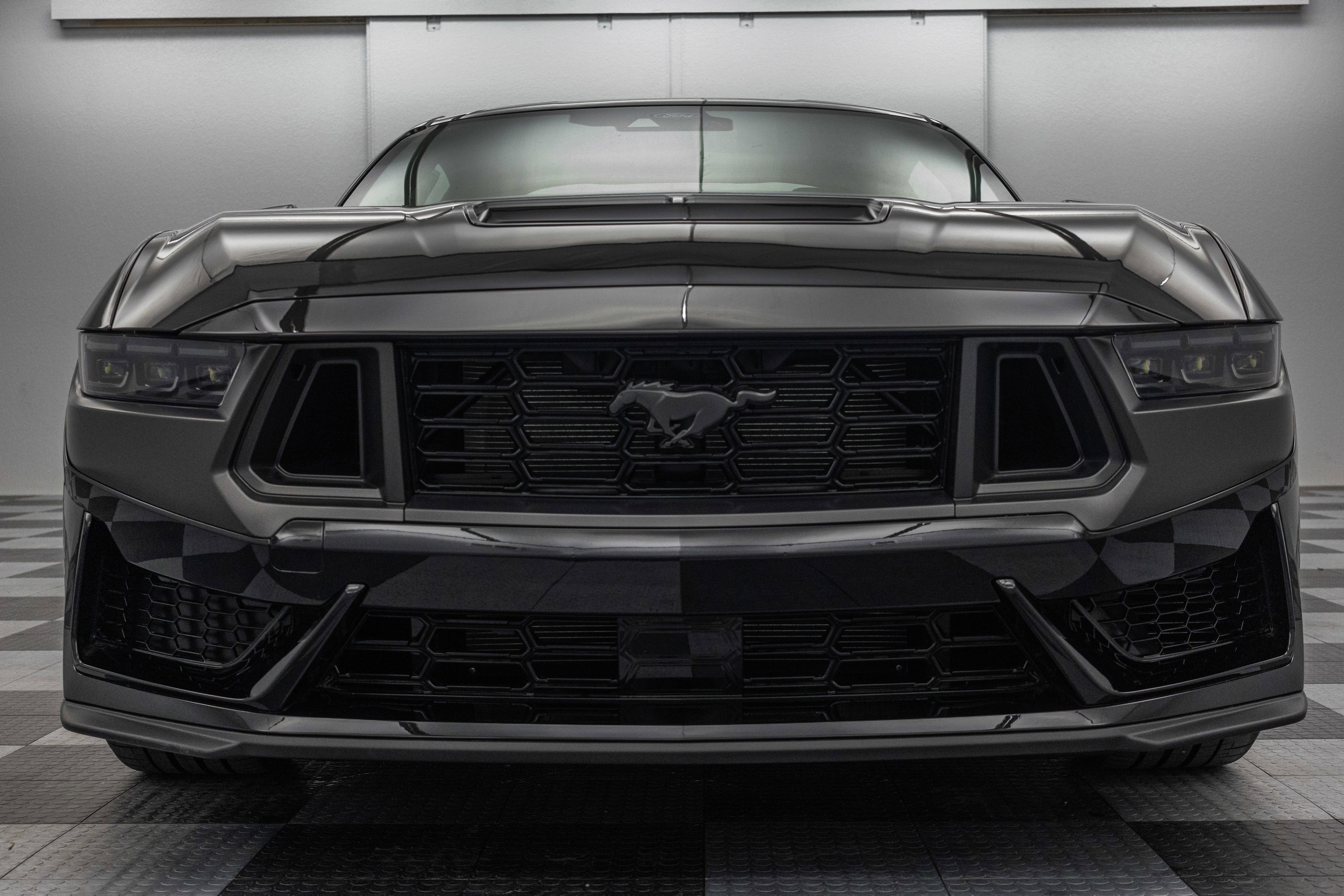 2025 Ford Mustang Dark Horse