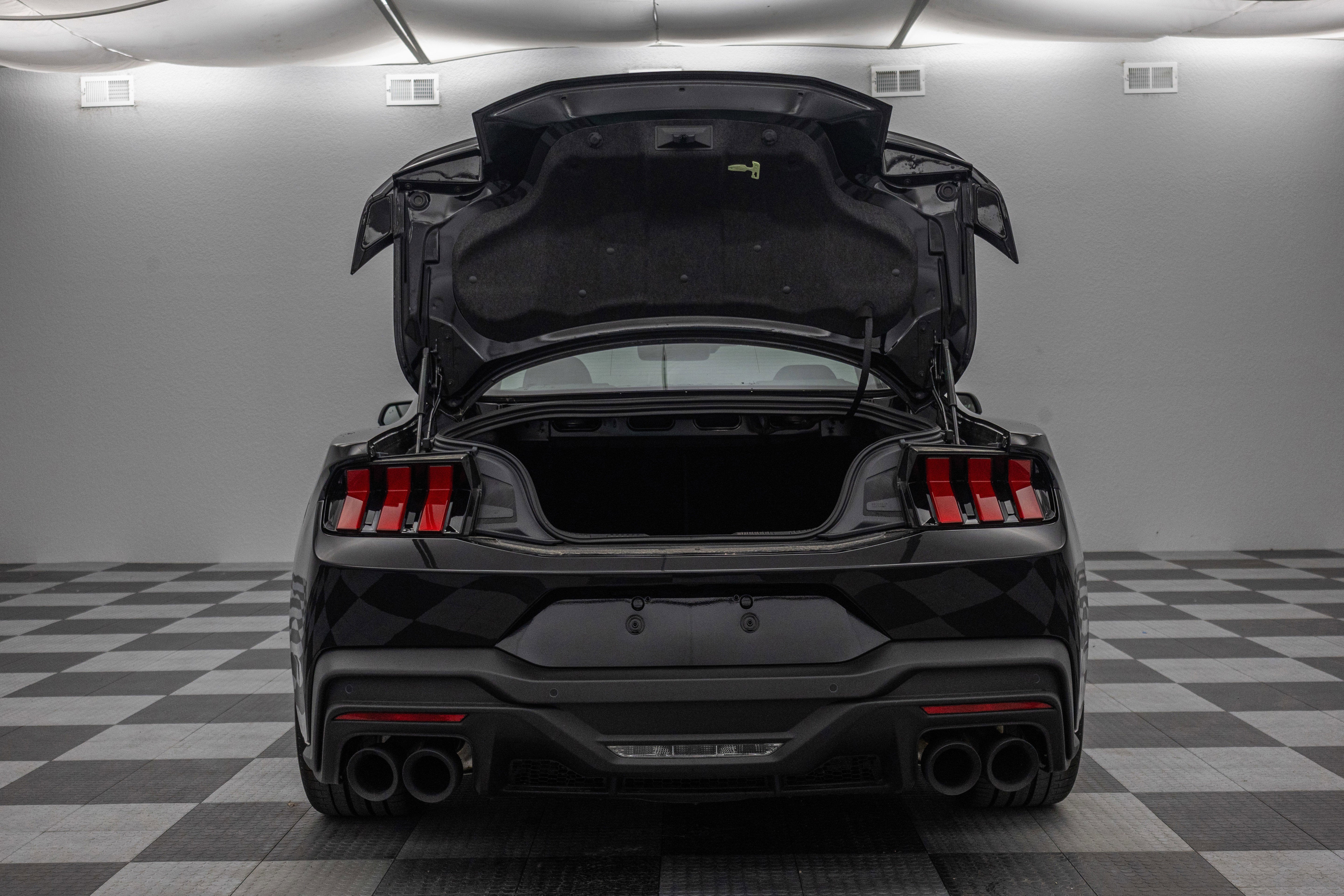 2025 Ford Mustang Dark Horse