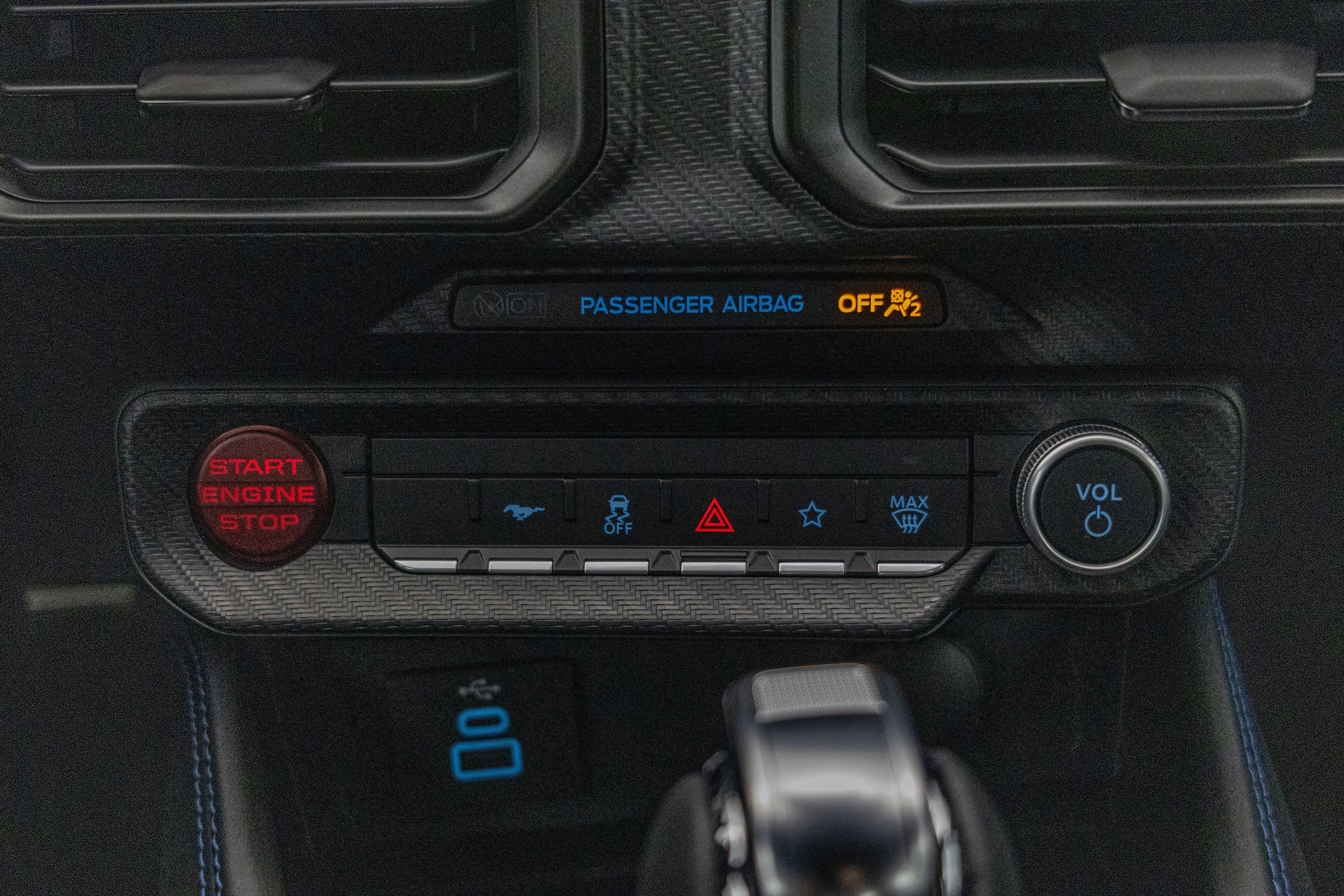 2025 Ford Mustang Dark Horse