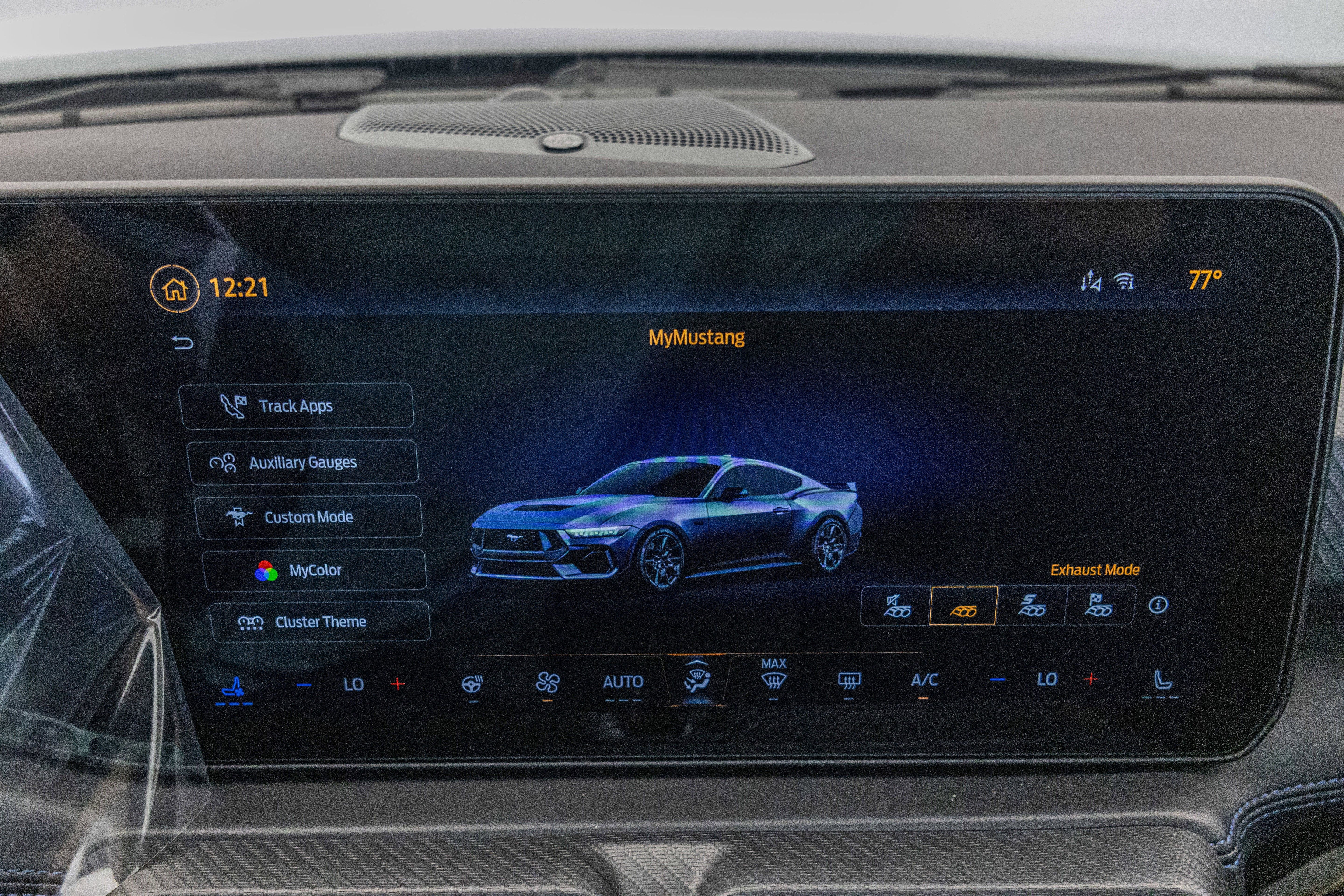 2025 Ford Mustang Dark Horse