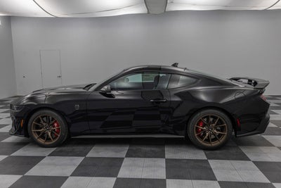 2025 Ford Mustang Dark Horse