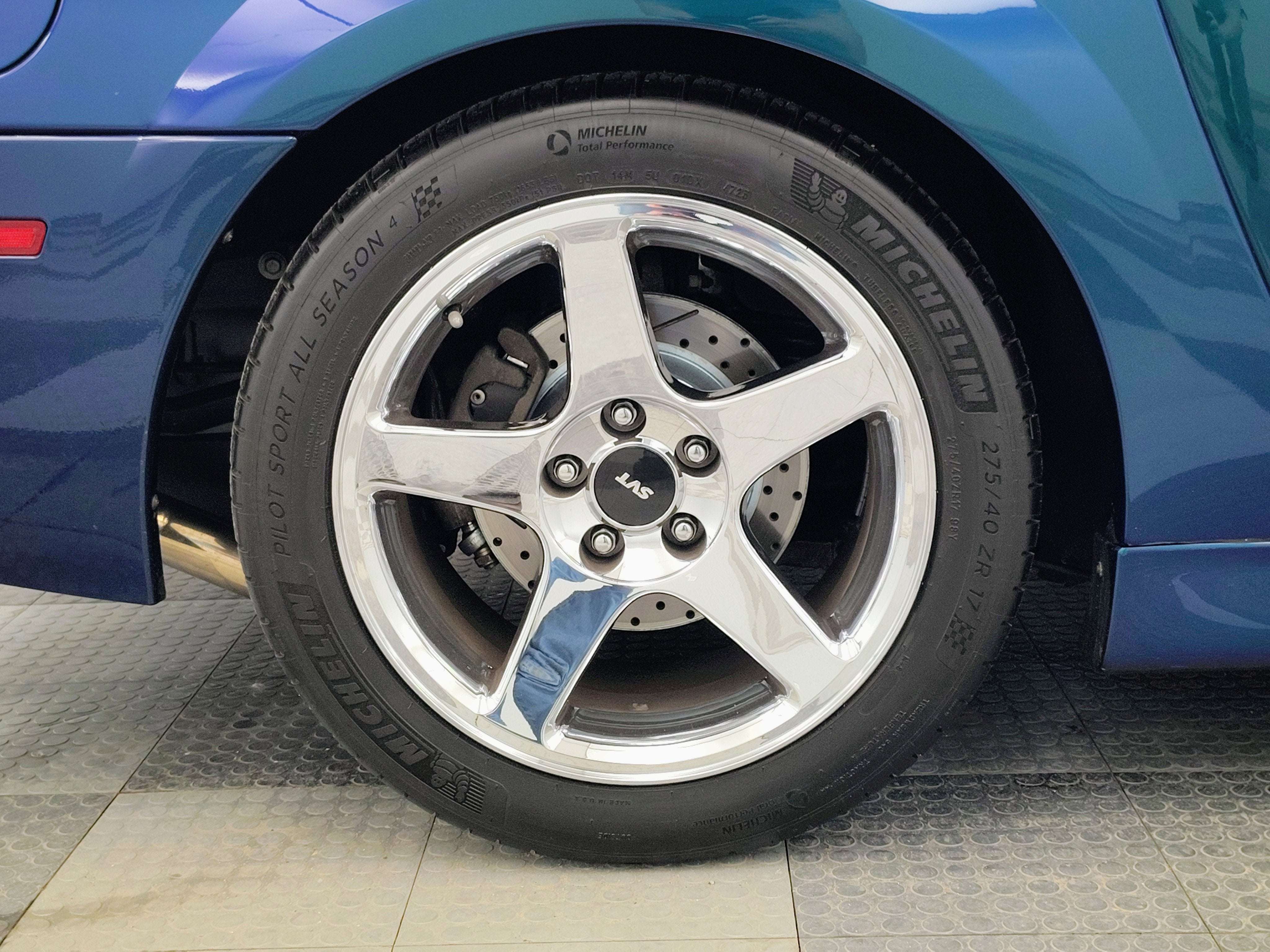 2004 Ford Mustang SVT Cobra