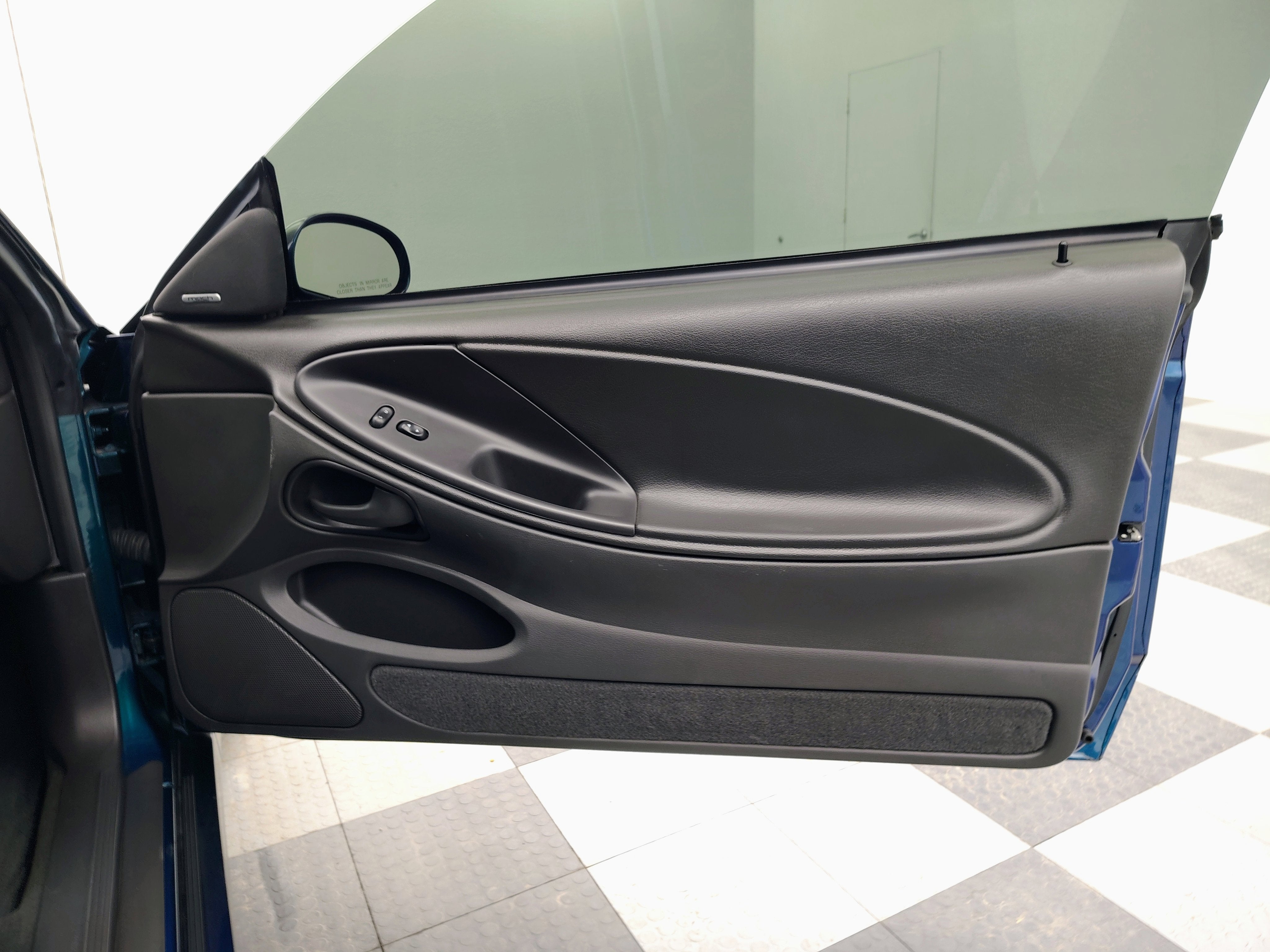 2004 Ford Mustang SVT Cobra