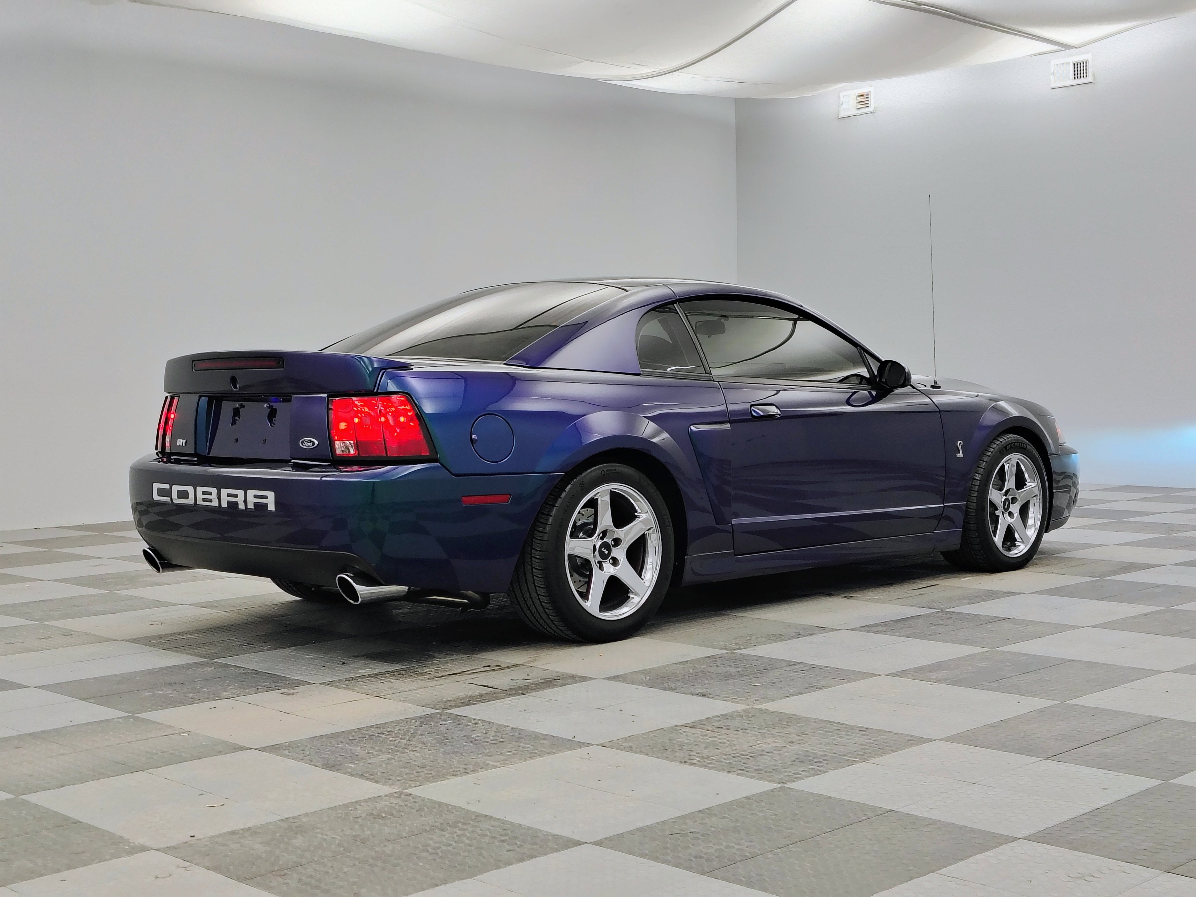 2004 Ford Mustang SVT Cobra