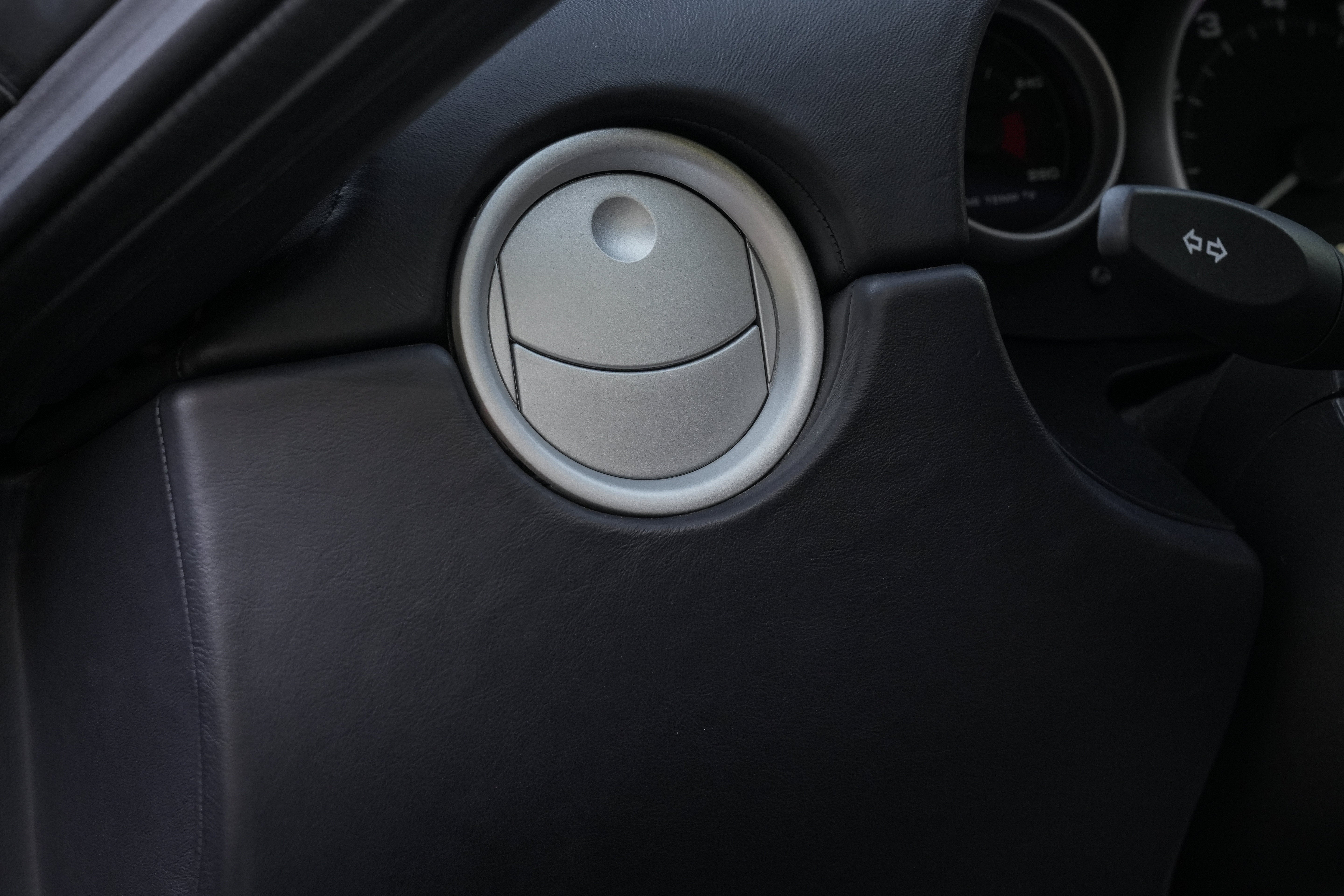 2005 Ford GT Base