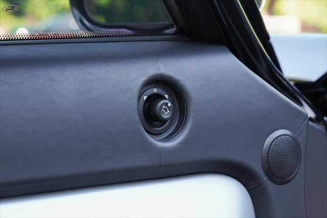 2005 Ford GT Base