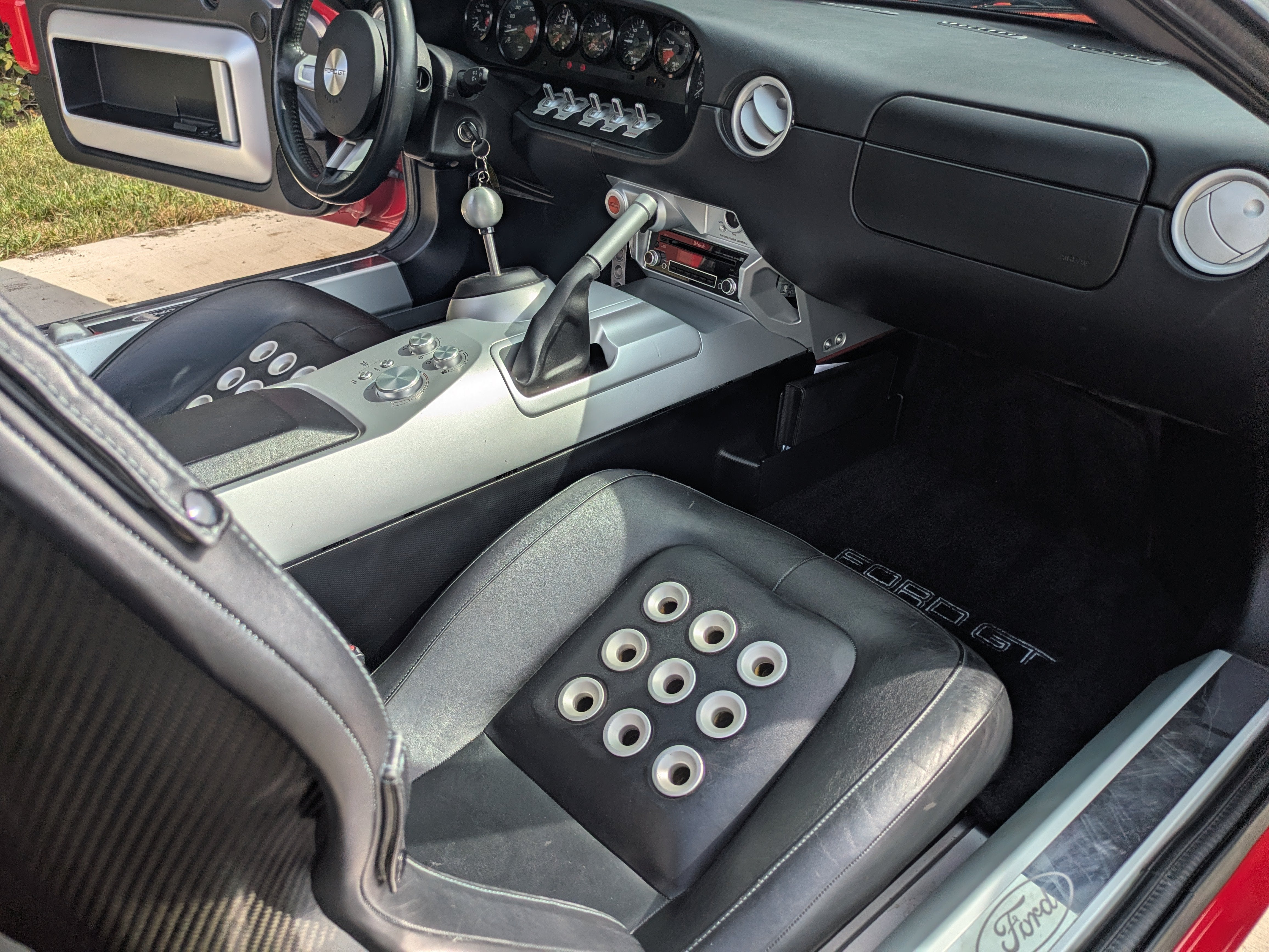 2005 Ford GT Base