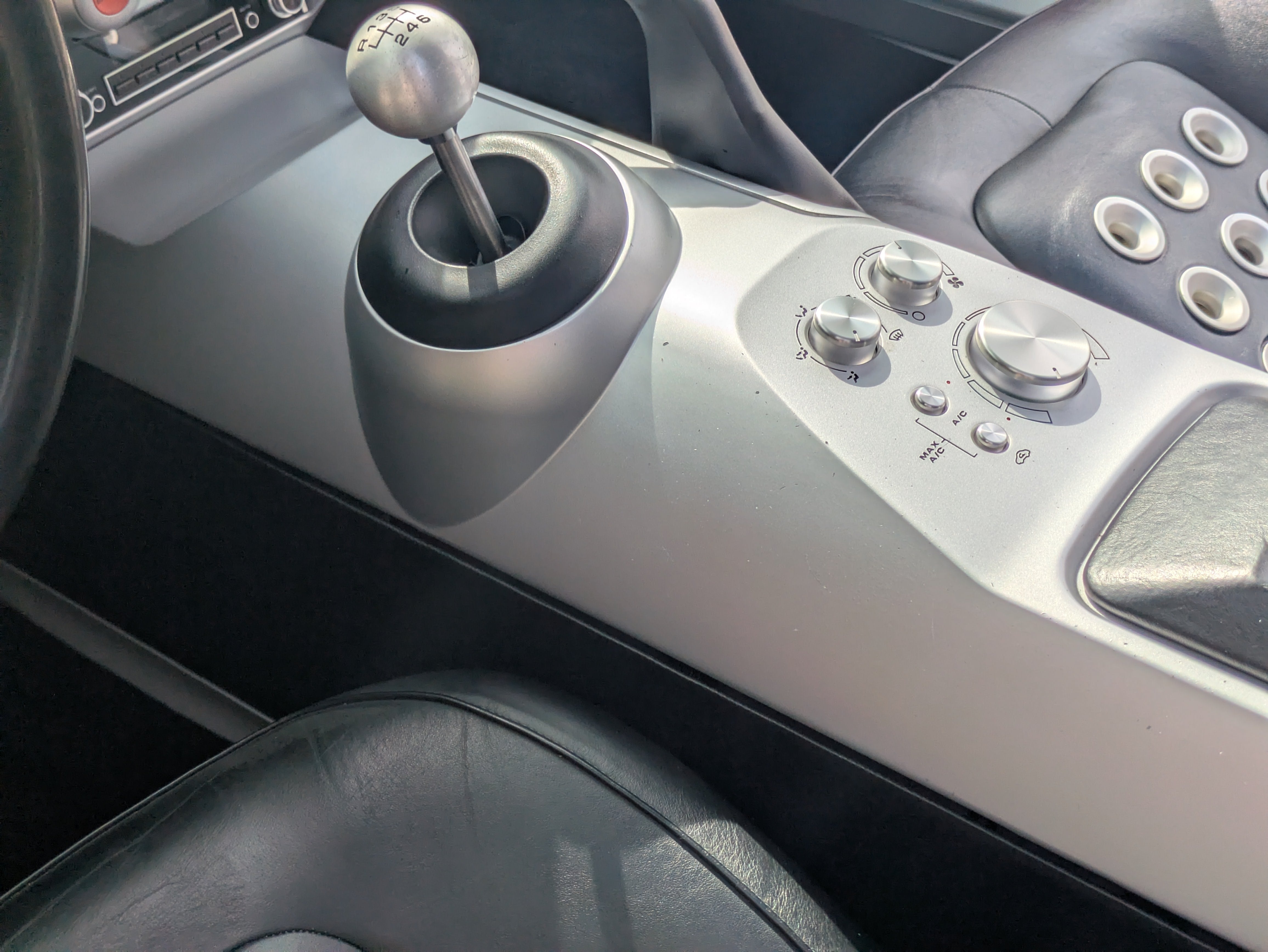 2005 Ford GT Base