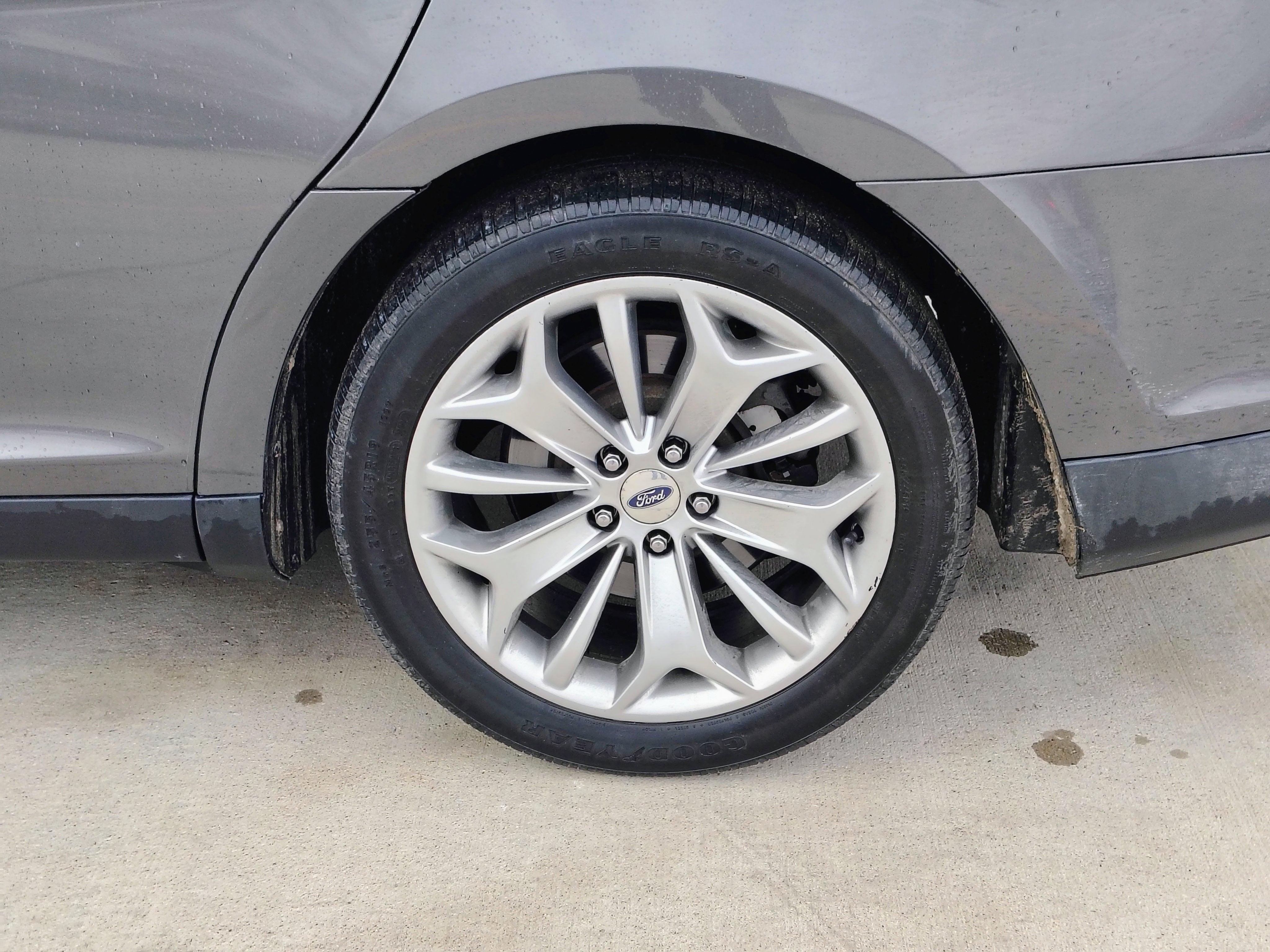 2015 Ford Taurus Limited