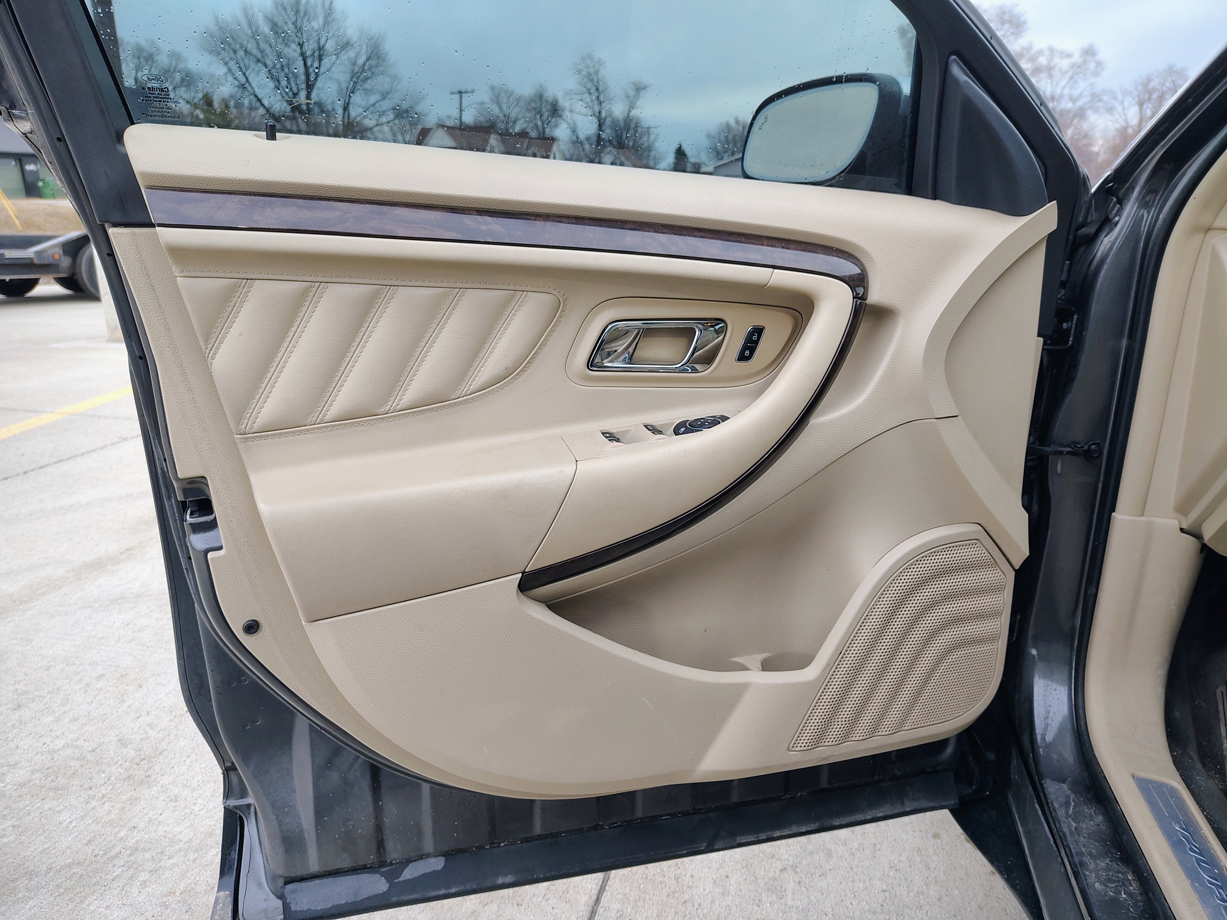 2015 Ford Taurus Limited