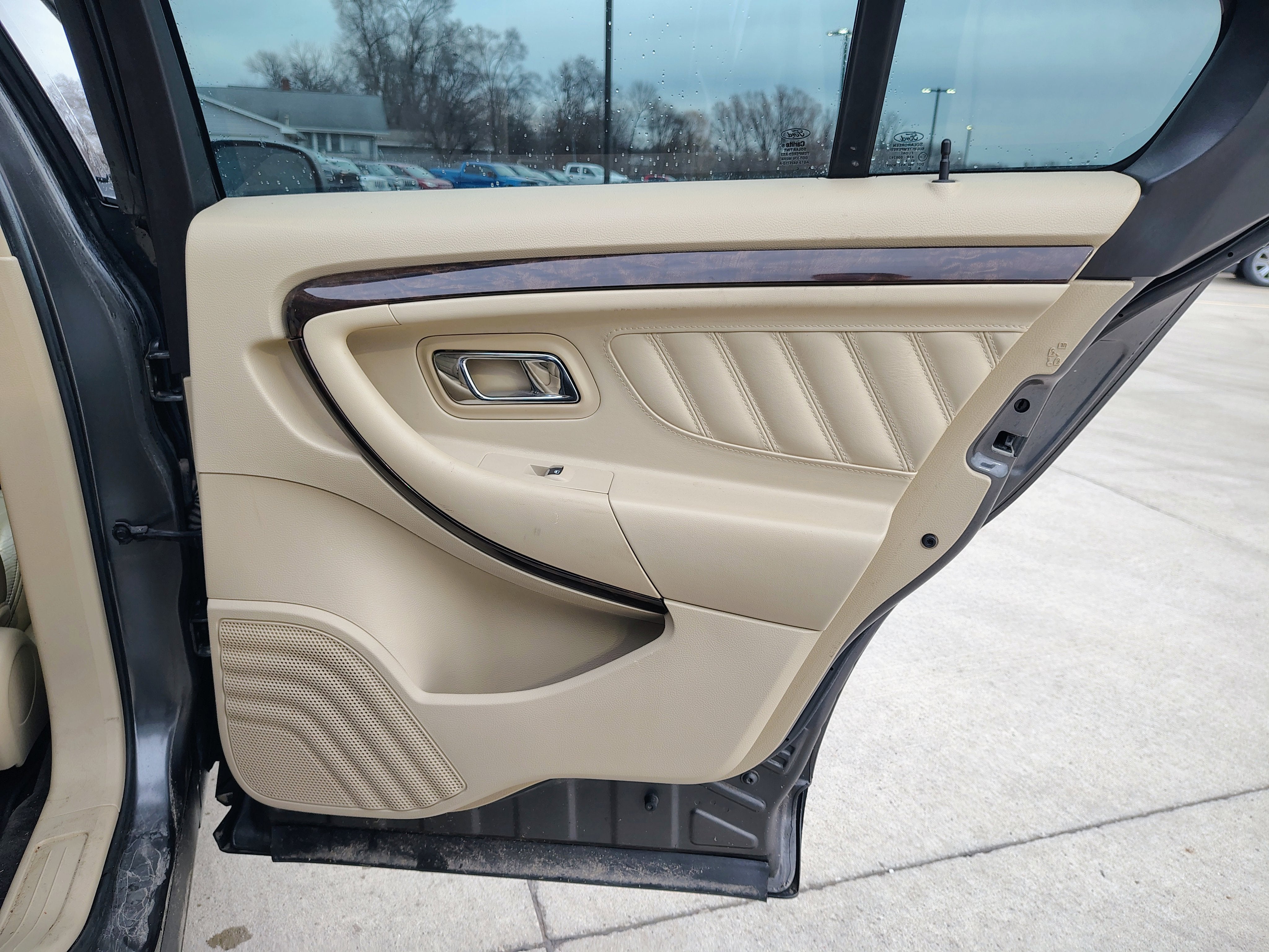 2015 Ford Taurus Limited