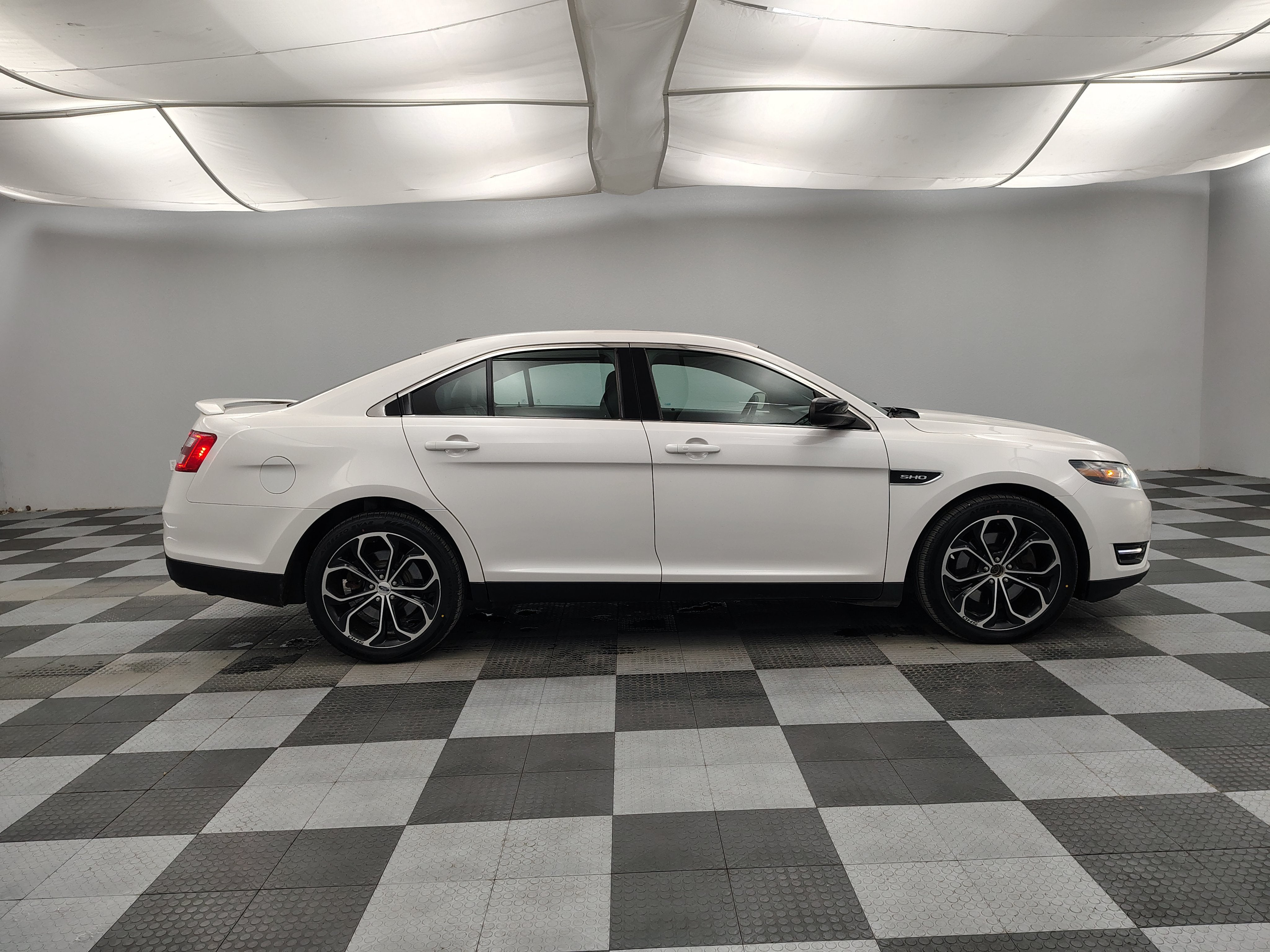 2015 Ford Taurus SHO