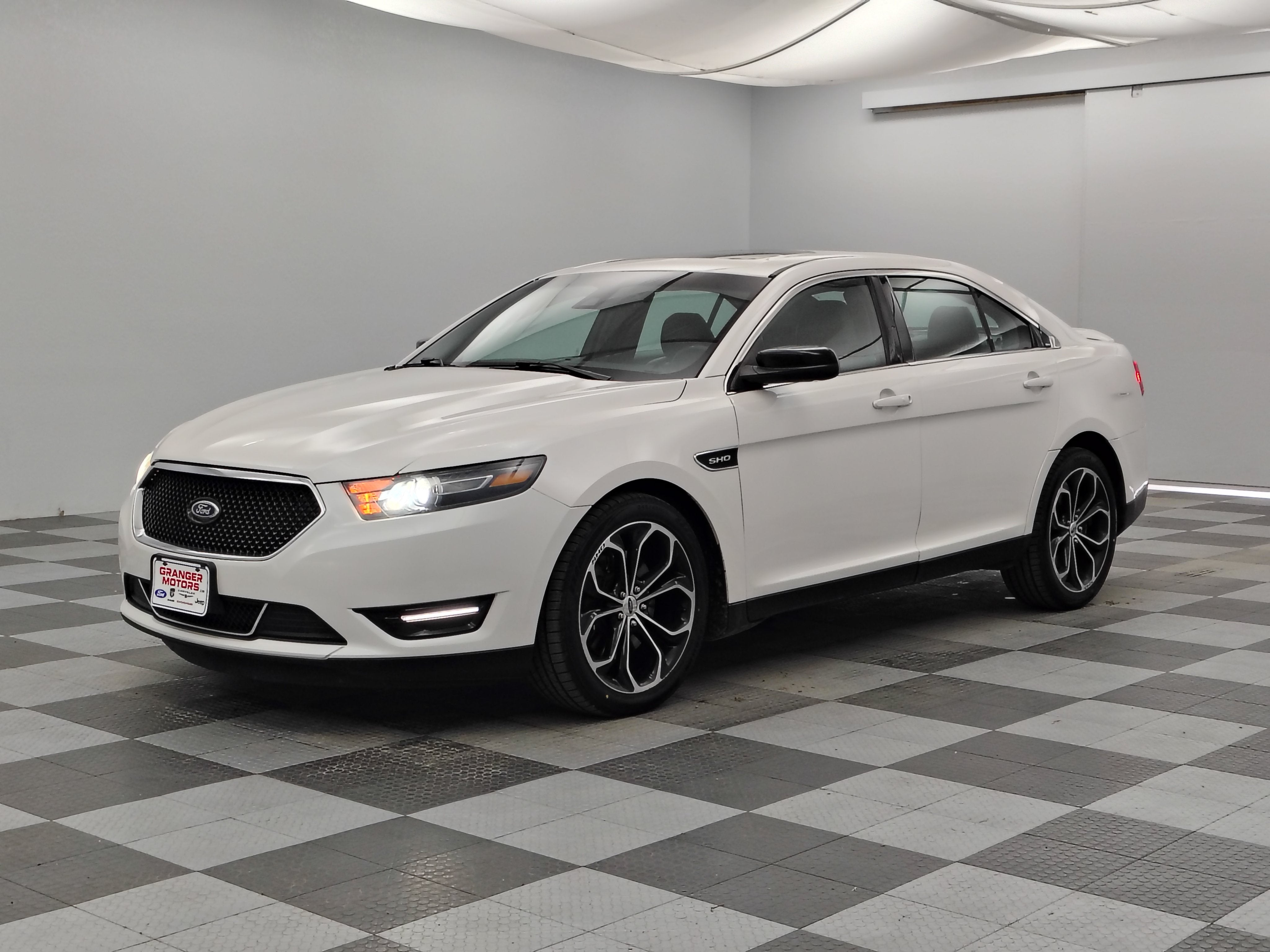 2015 Ford Taurus SHO