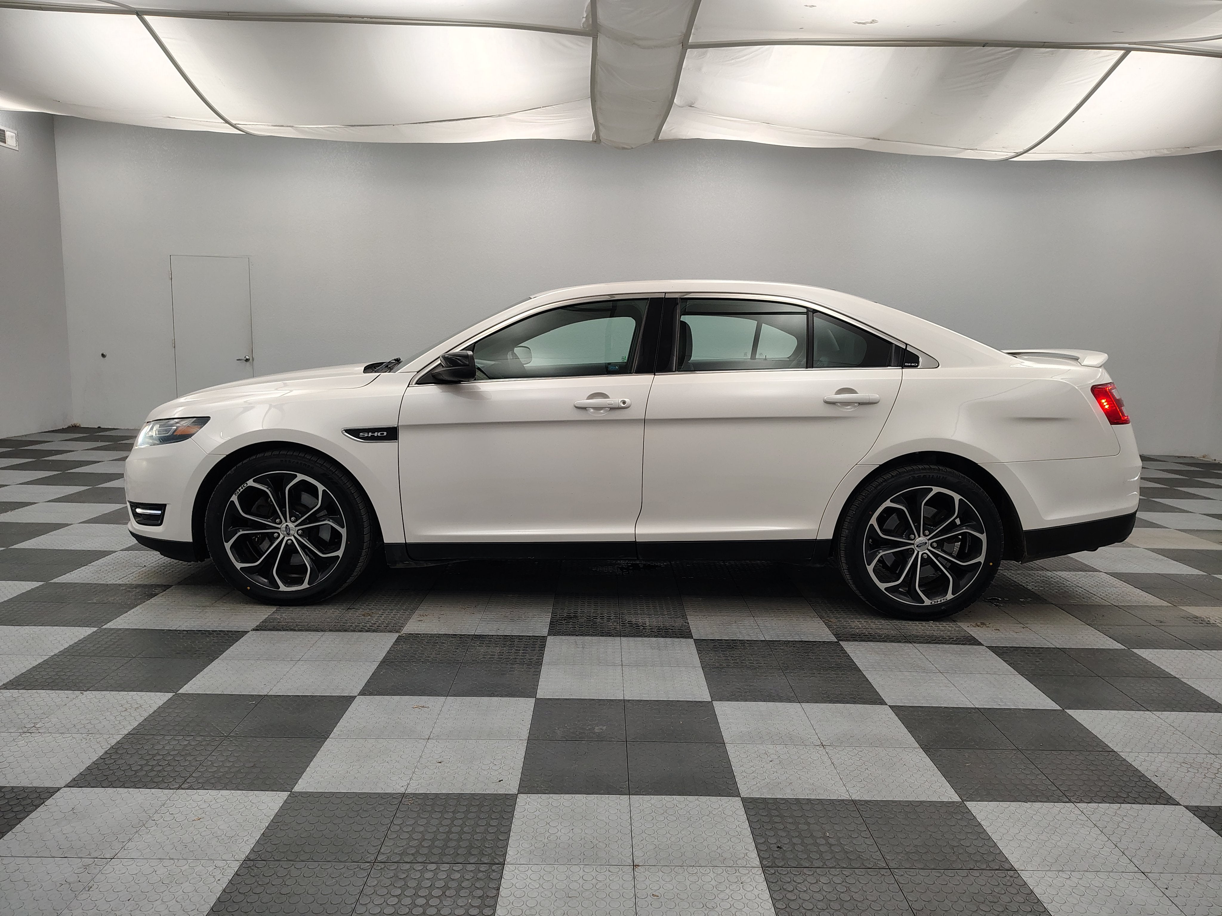 2015 Ford Taurus SHO