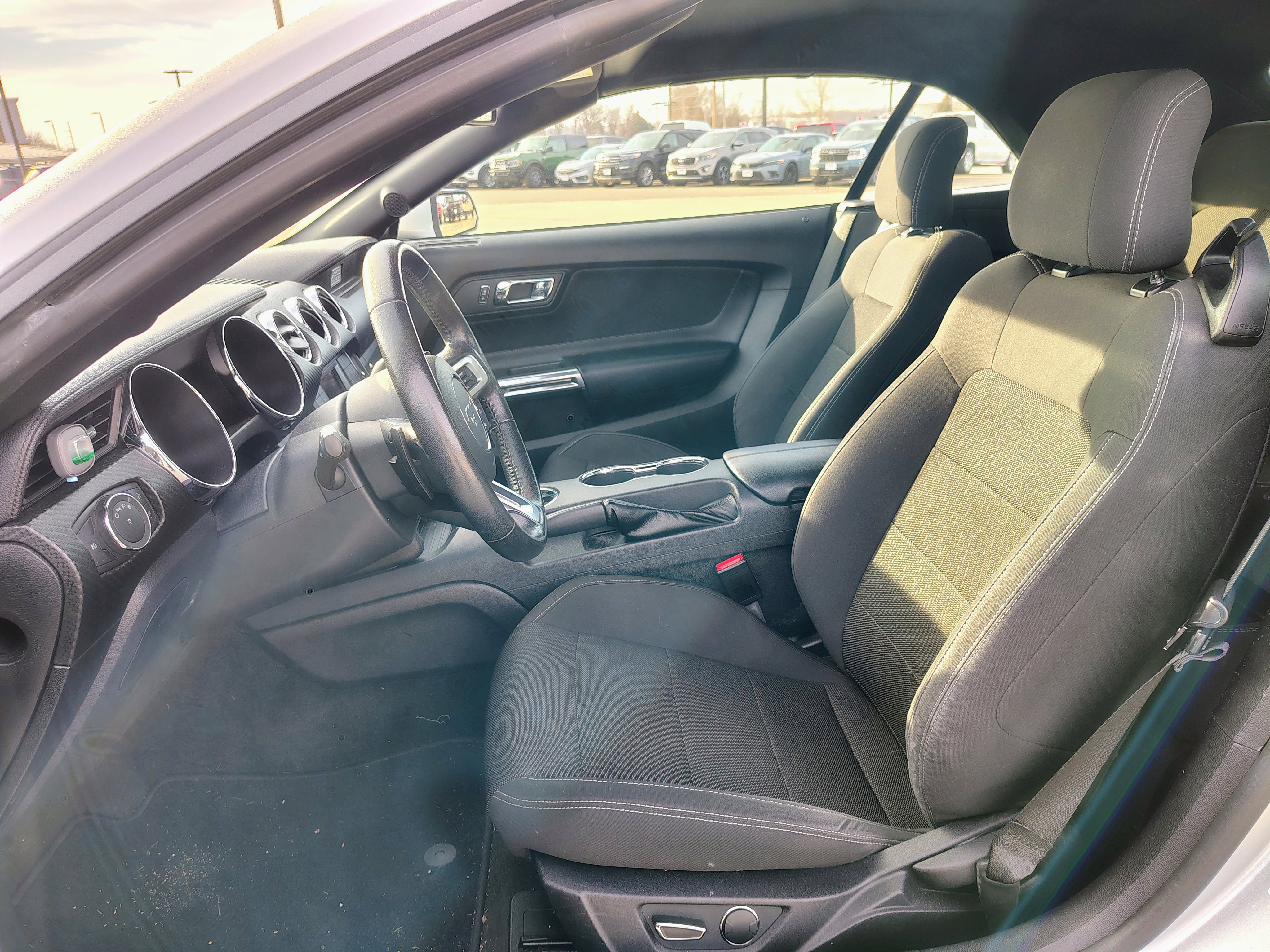 2016 Ford Mustang V6