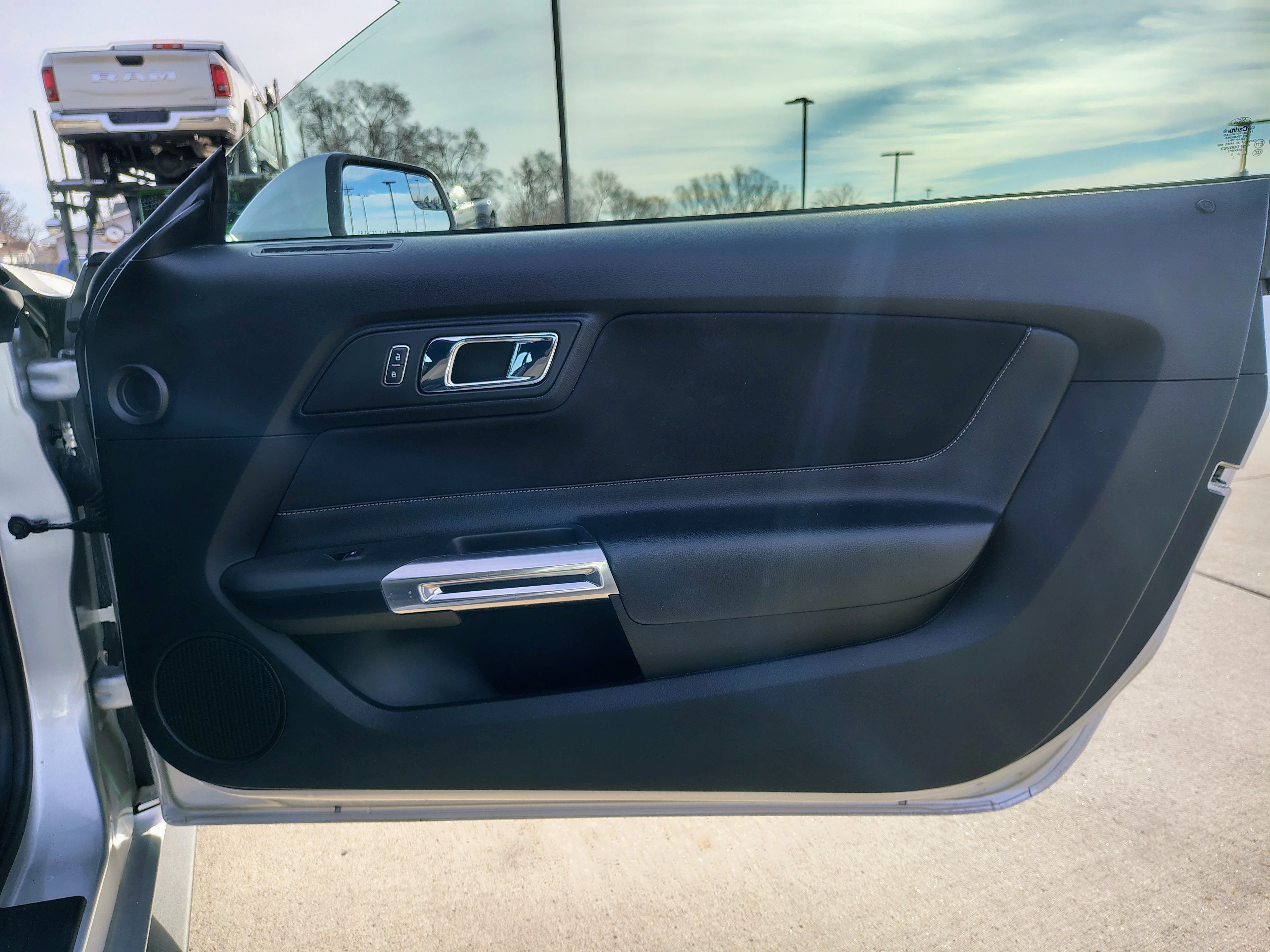 2016 Ford Mustang V6