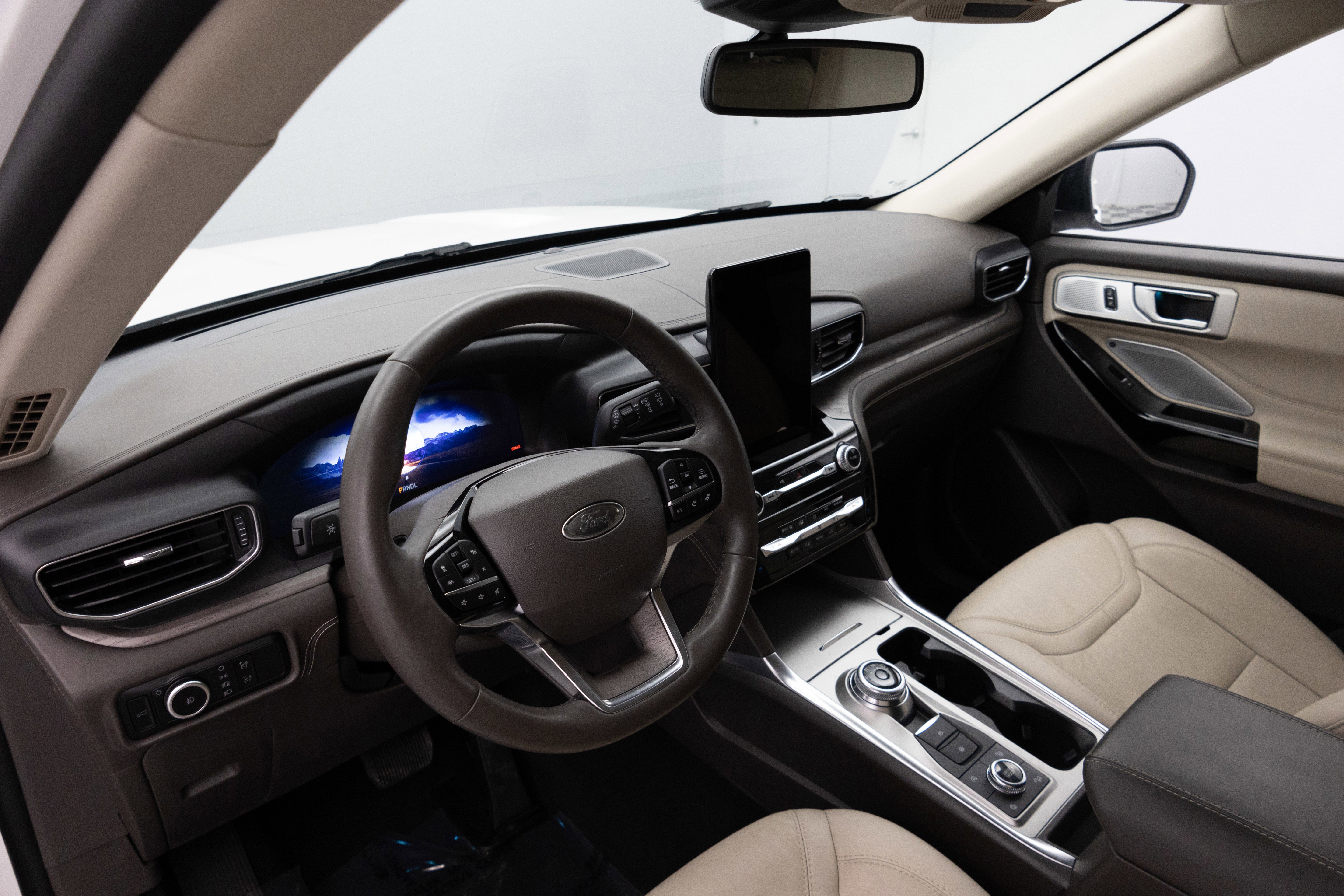 2023 Ford Explorer Platinum