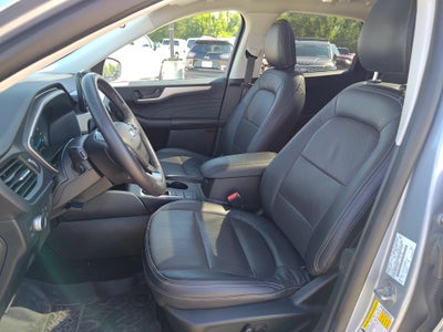 2022 Ford Escape Hybrid SE