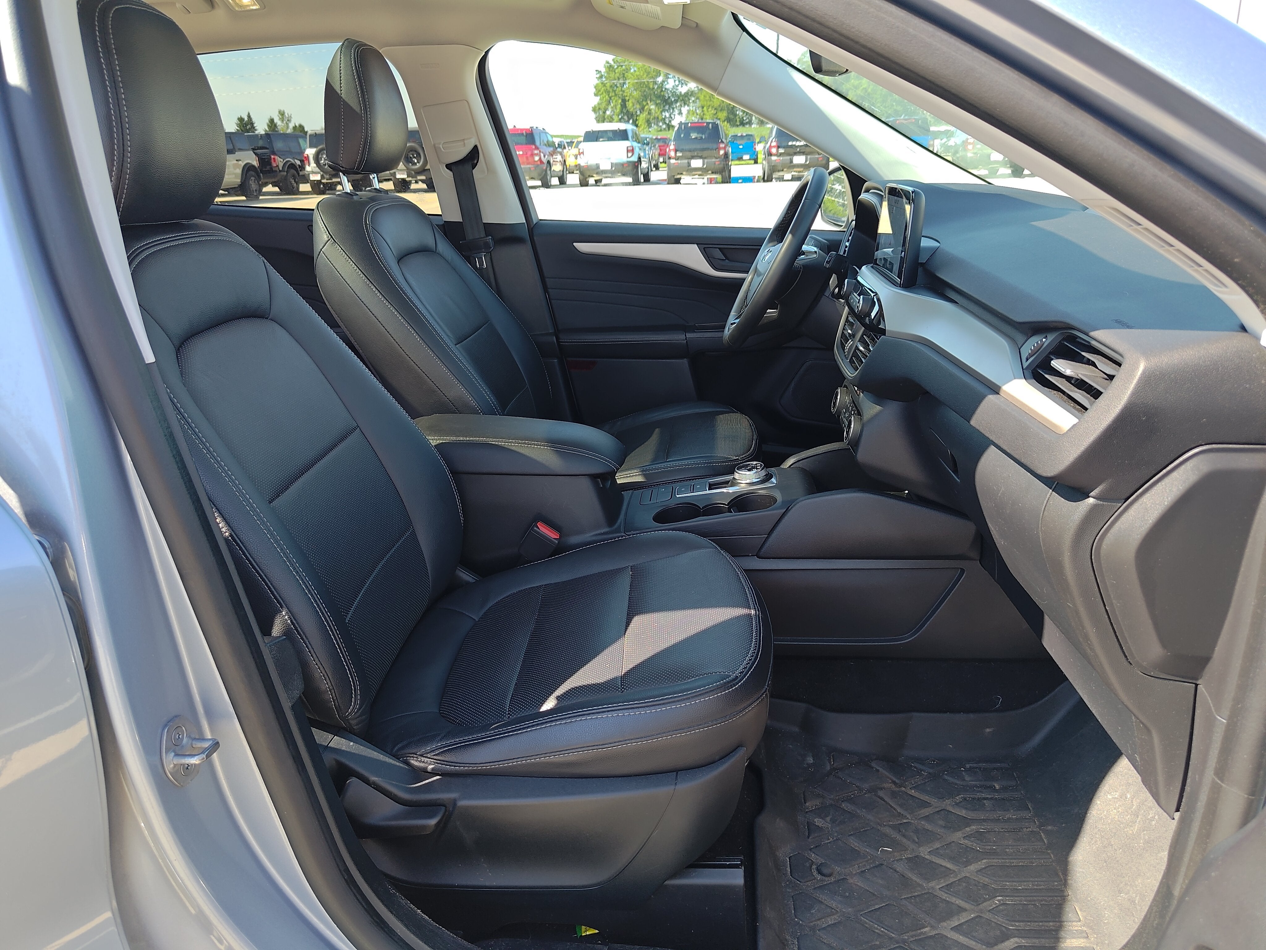 2022 Ford Escape Hybrid SE