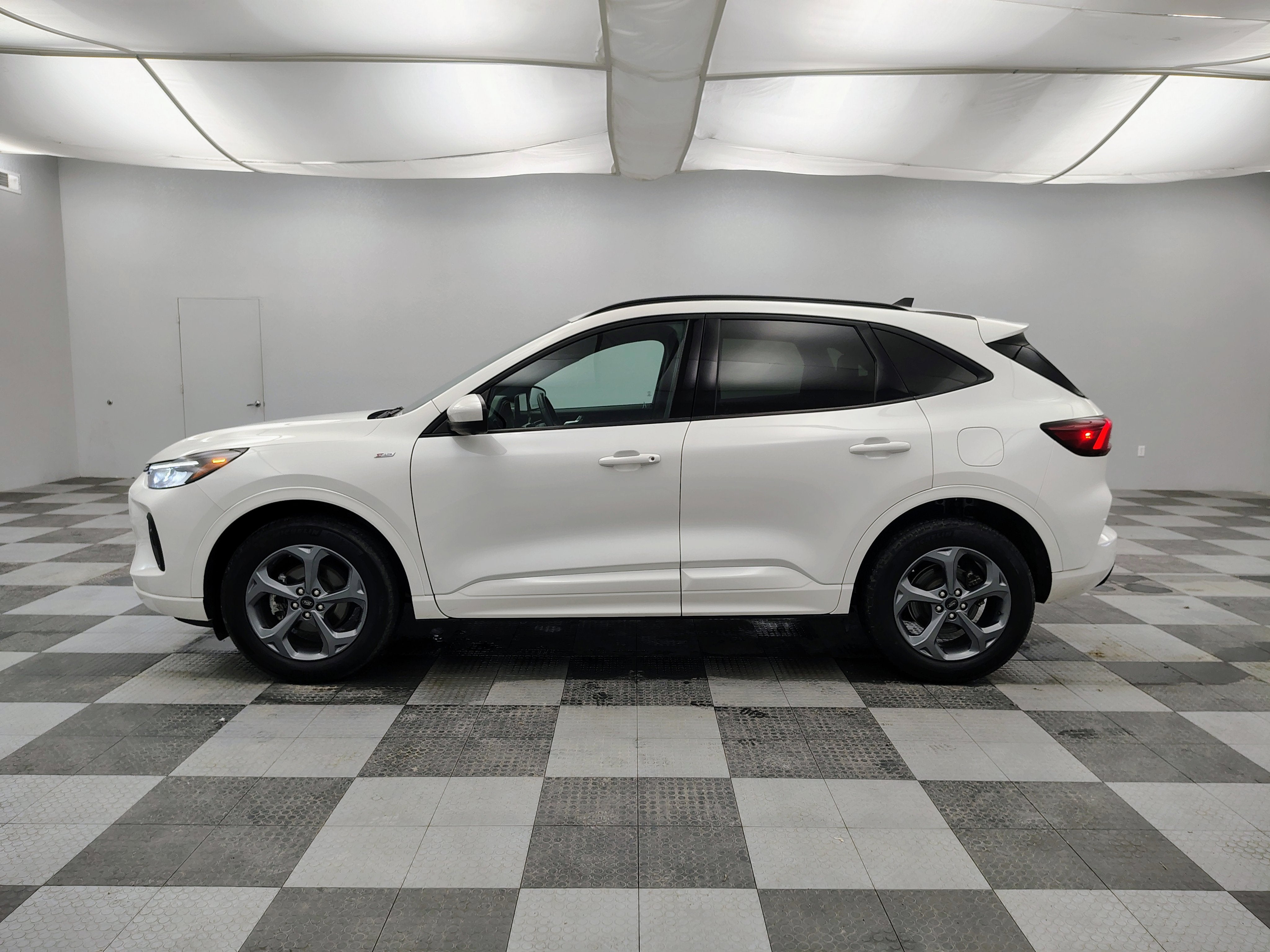 2024 Ford Escape ST-Line Select