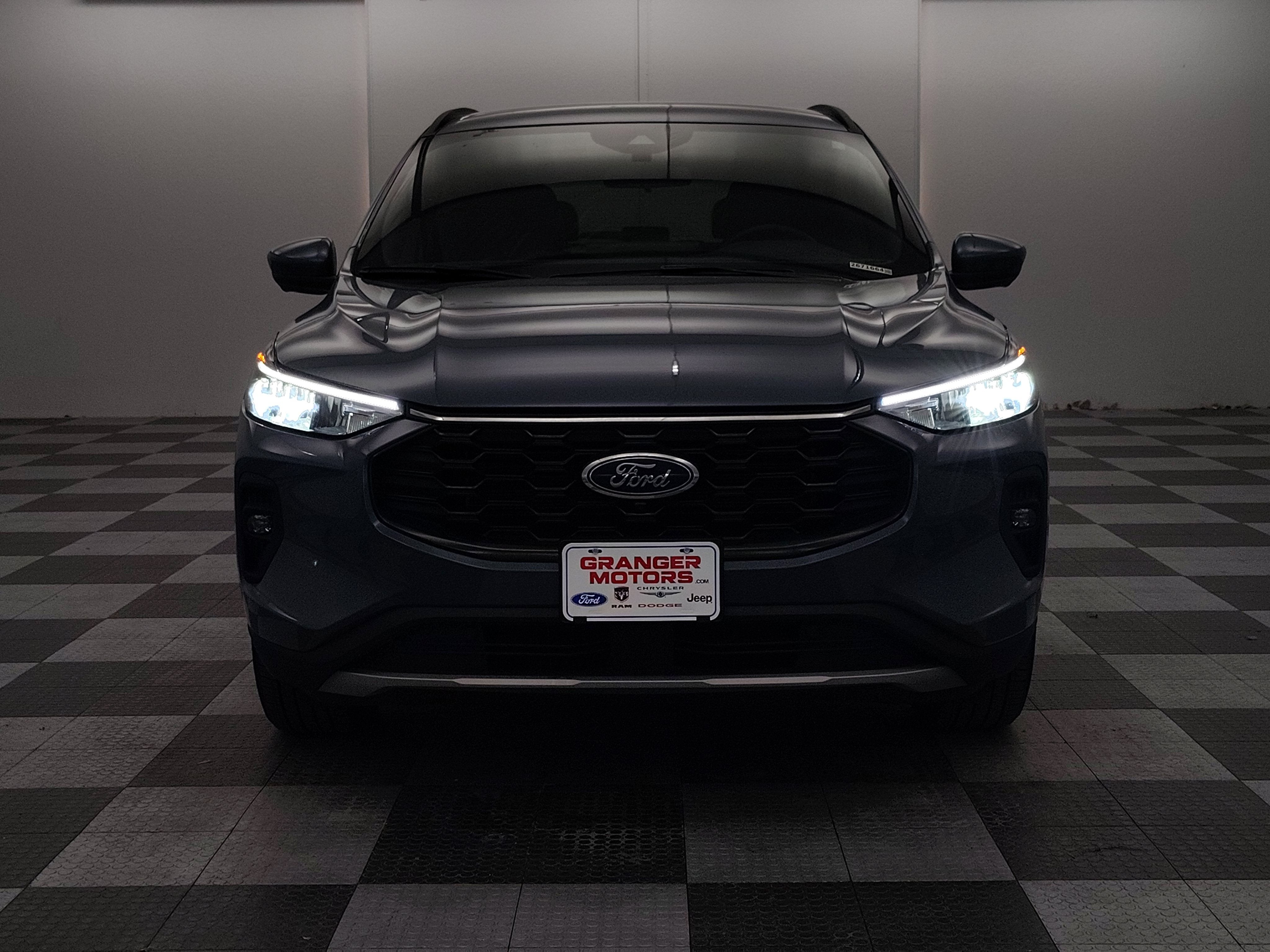 2025 Ford Escape ST-Line Select