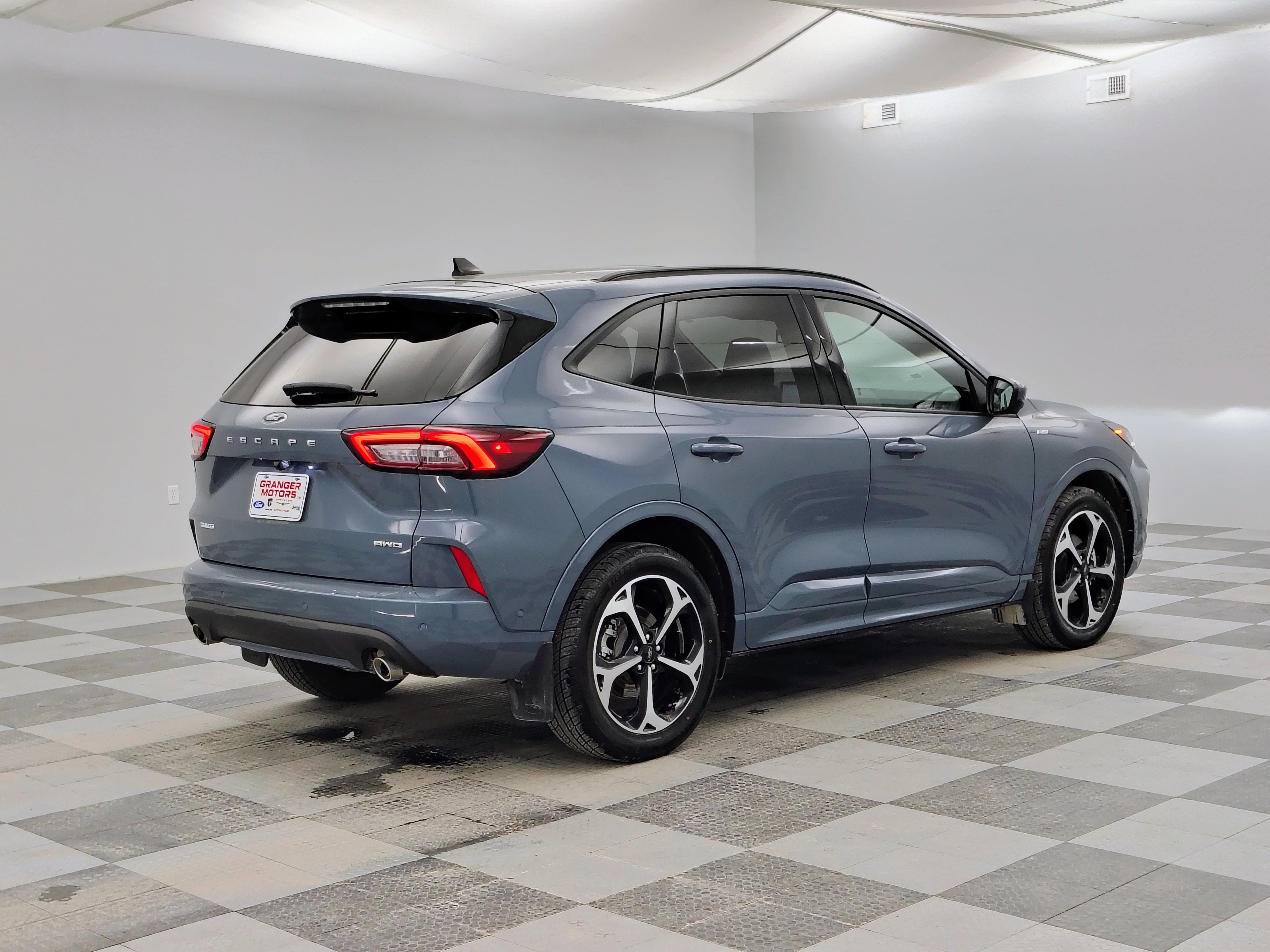 2023 Ford Escape ST-Line Elite