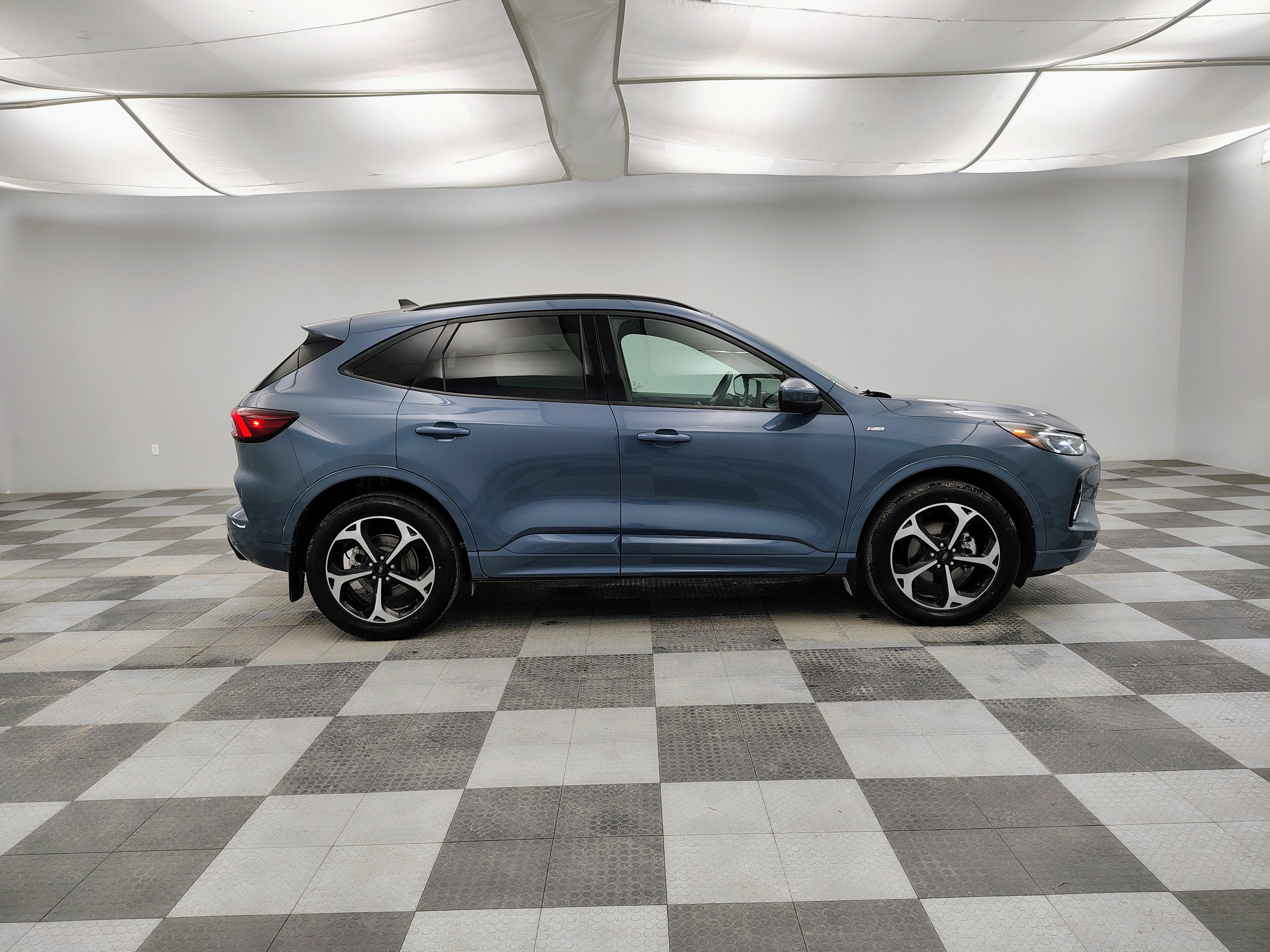 2023 Ford Escape ST-Line Elite