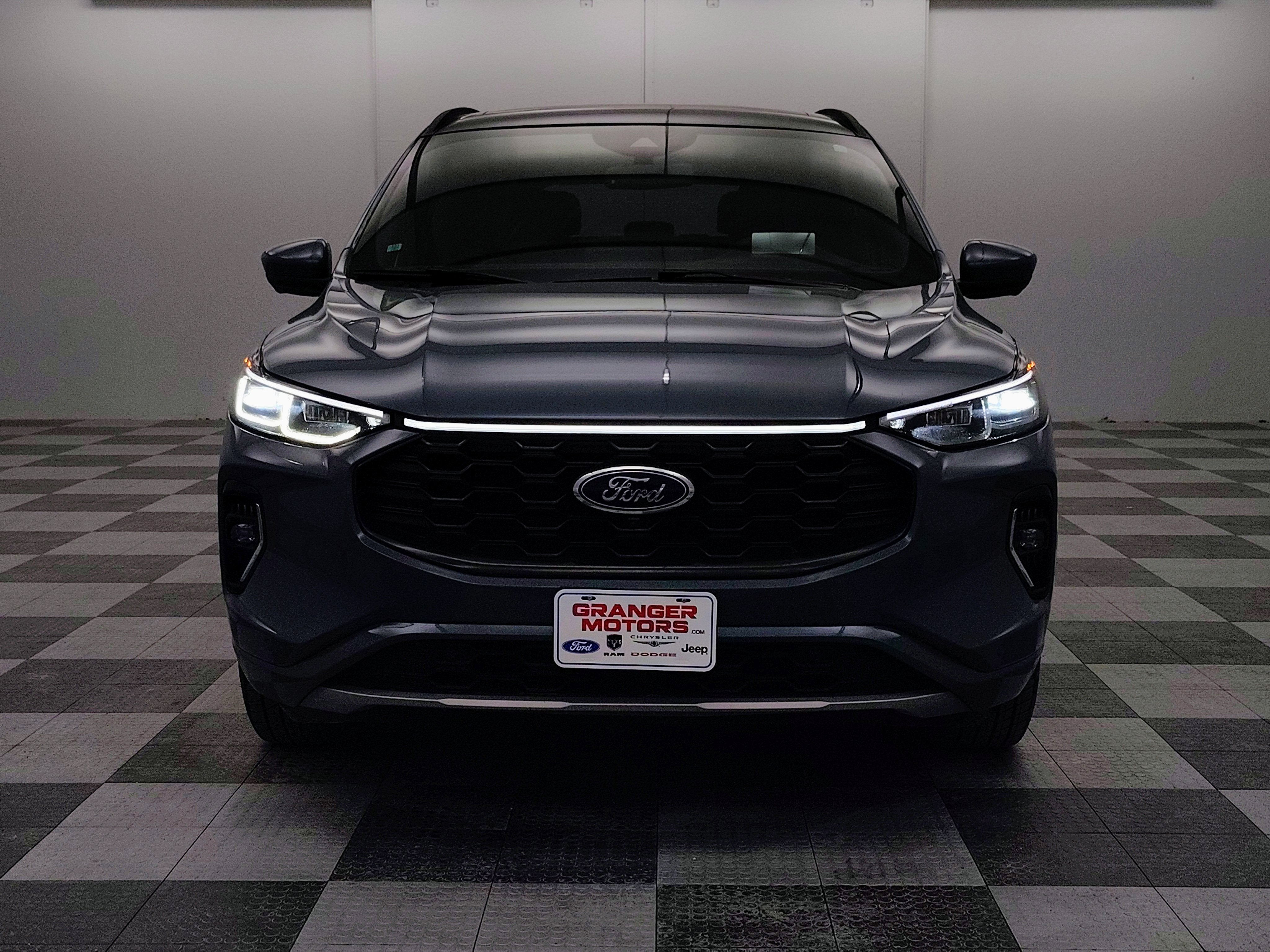 2023 Ford Escape ST-Line Elite