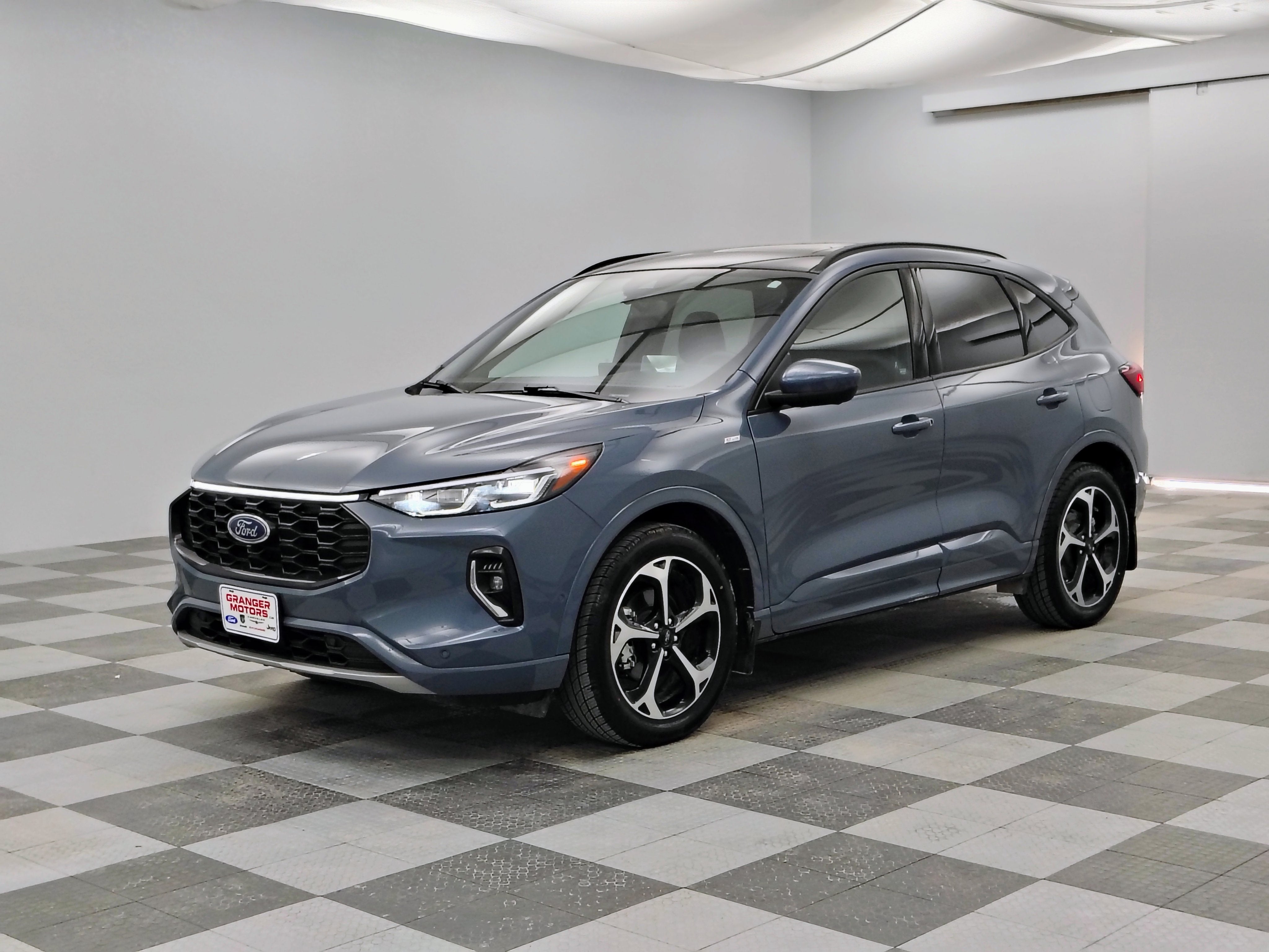 2023 Ford Escape ST-Line Elite