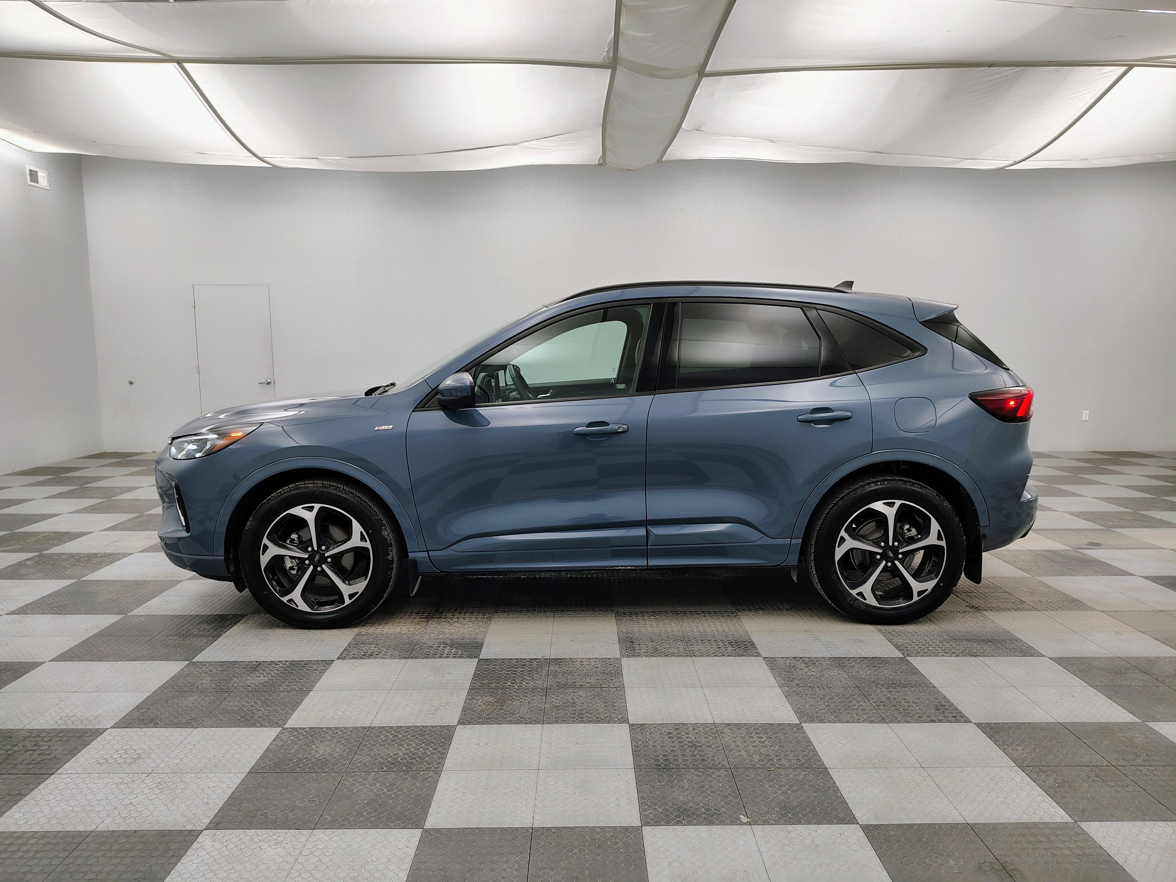 2023 Ford Escape ST-Line Elite