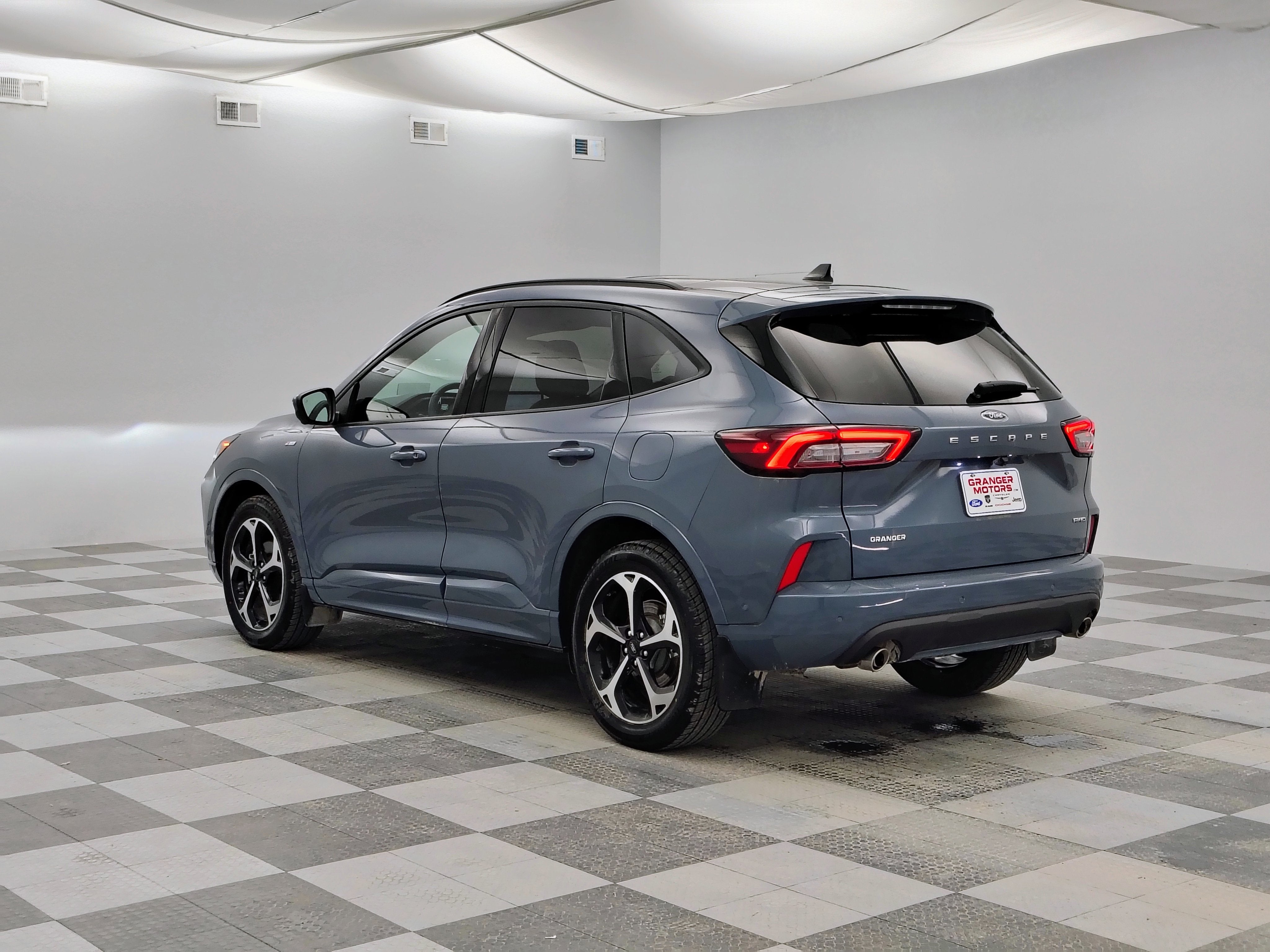 2023 Ford Escape ST-Line Elite