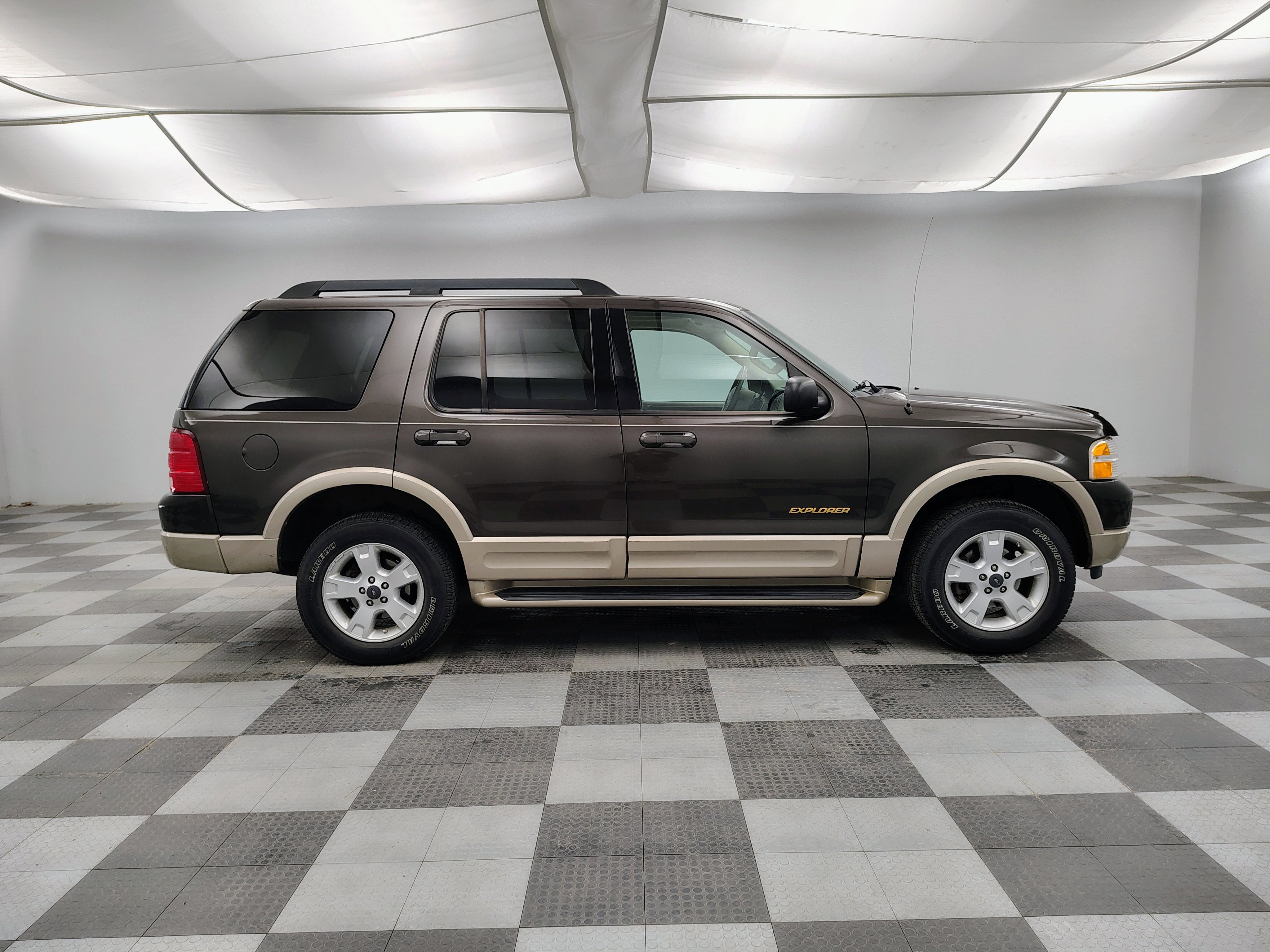 2005 Ford Explorer Eddie Bauer