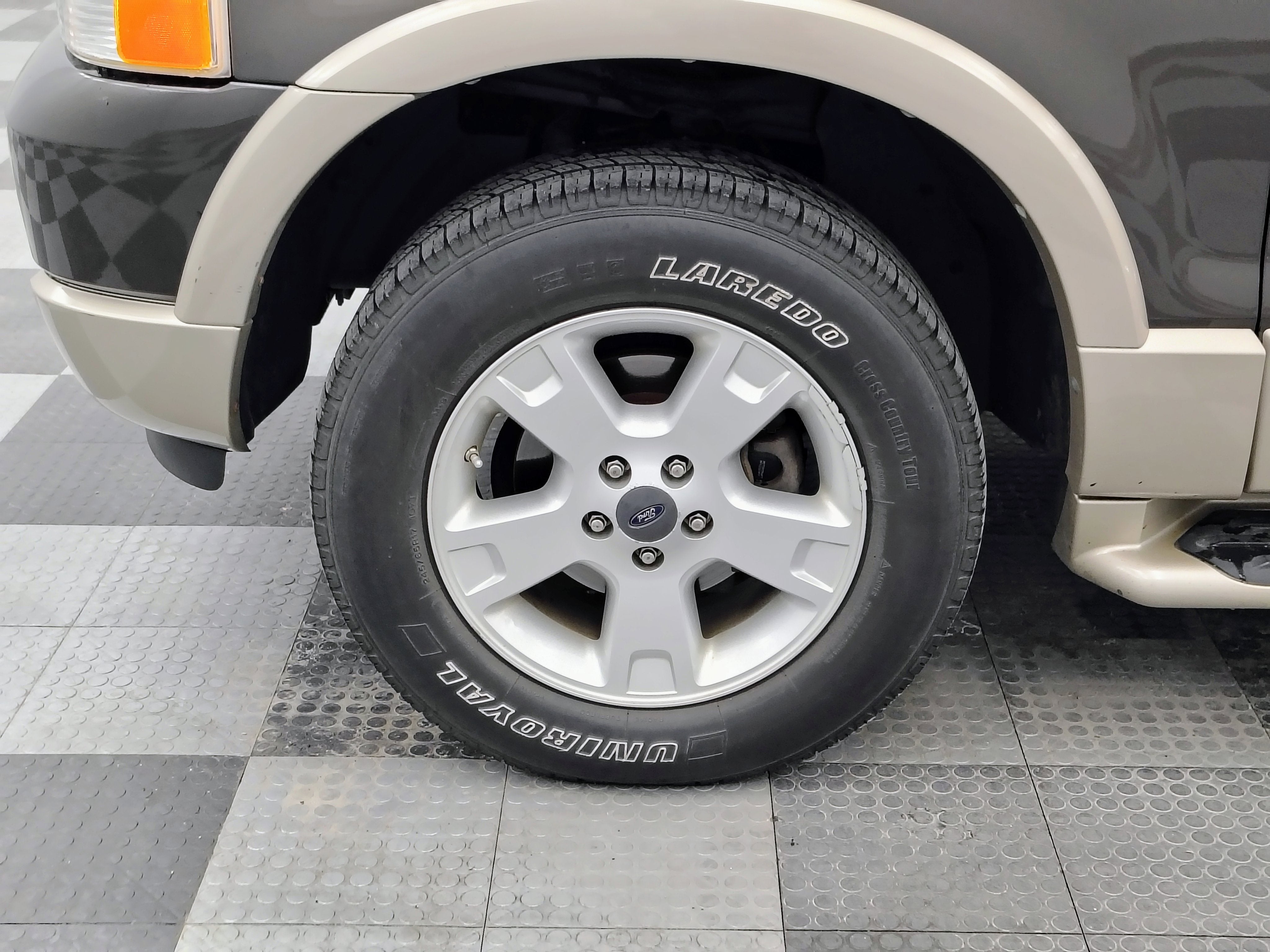 2005 Ford Explorer Eddie Bauer