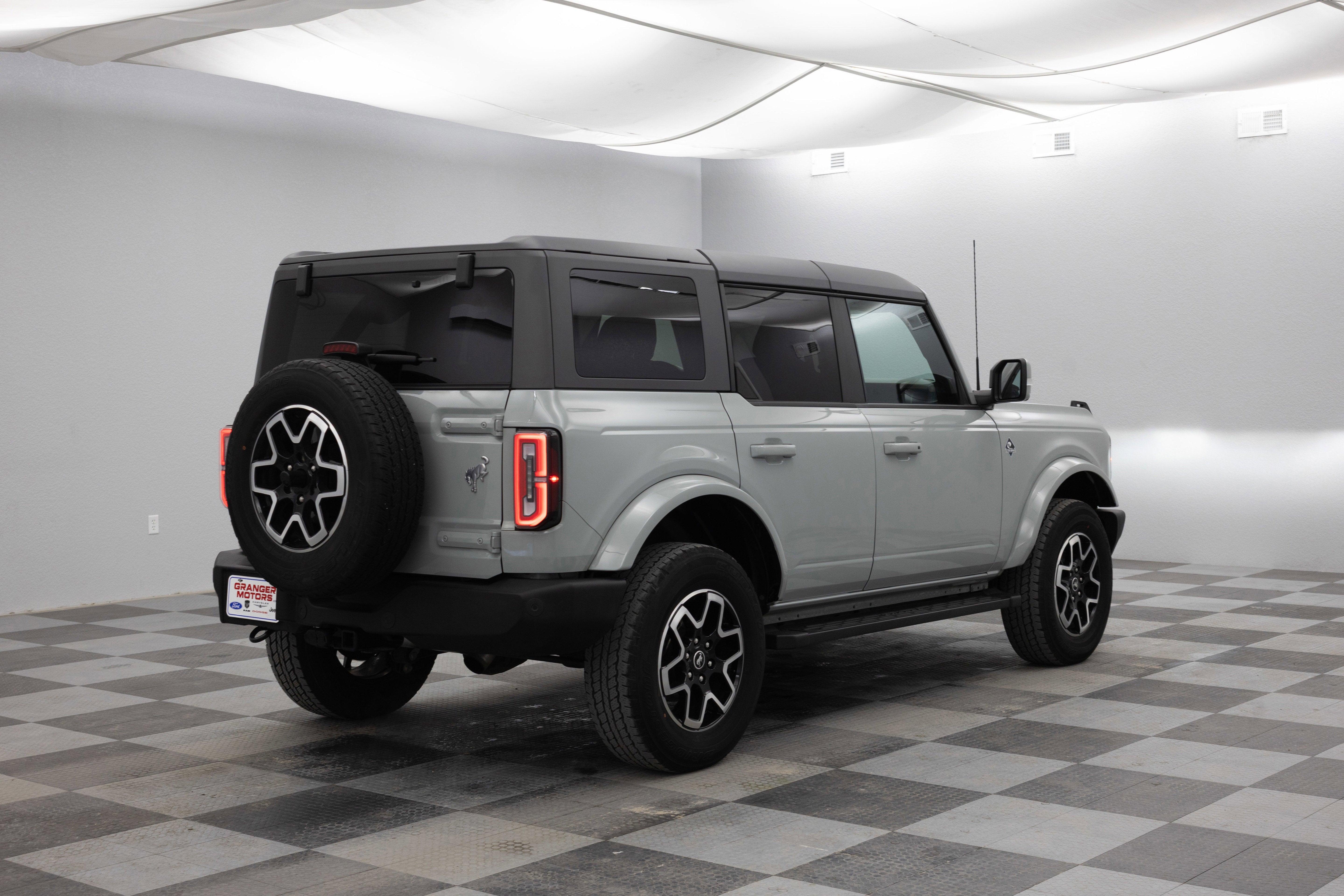 2022 Ford Bronco Outer Banks