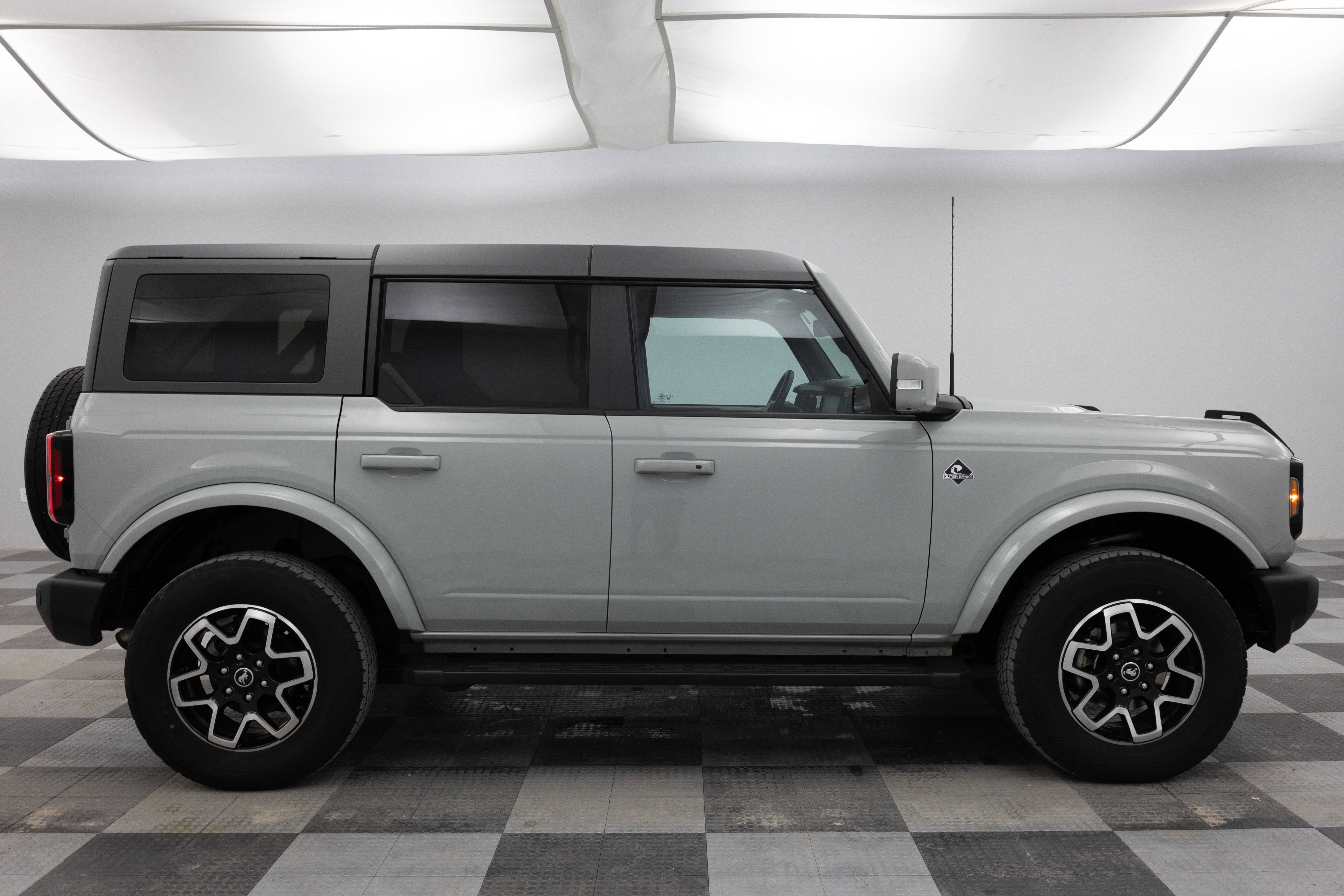 2022 Ford Bronco Outer Banks