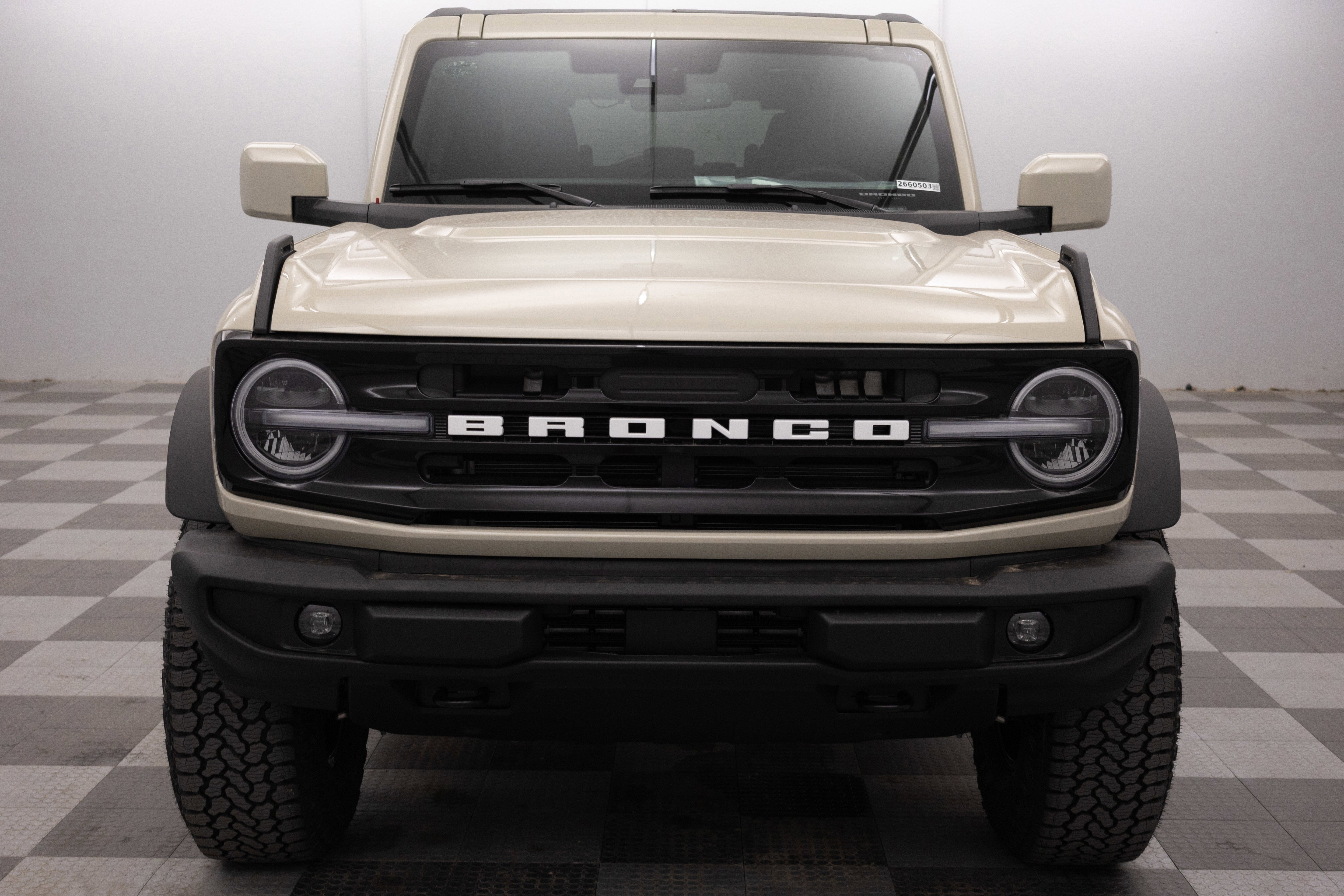 2026 Ford Bronco Outer Banks