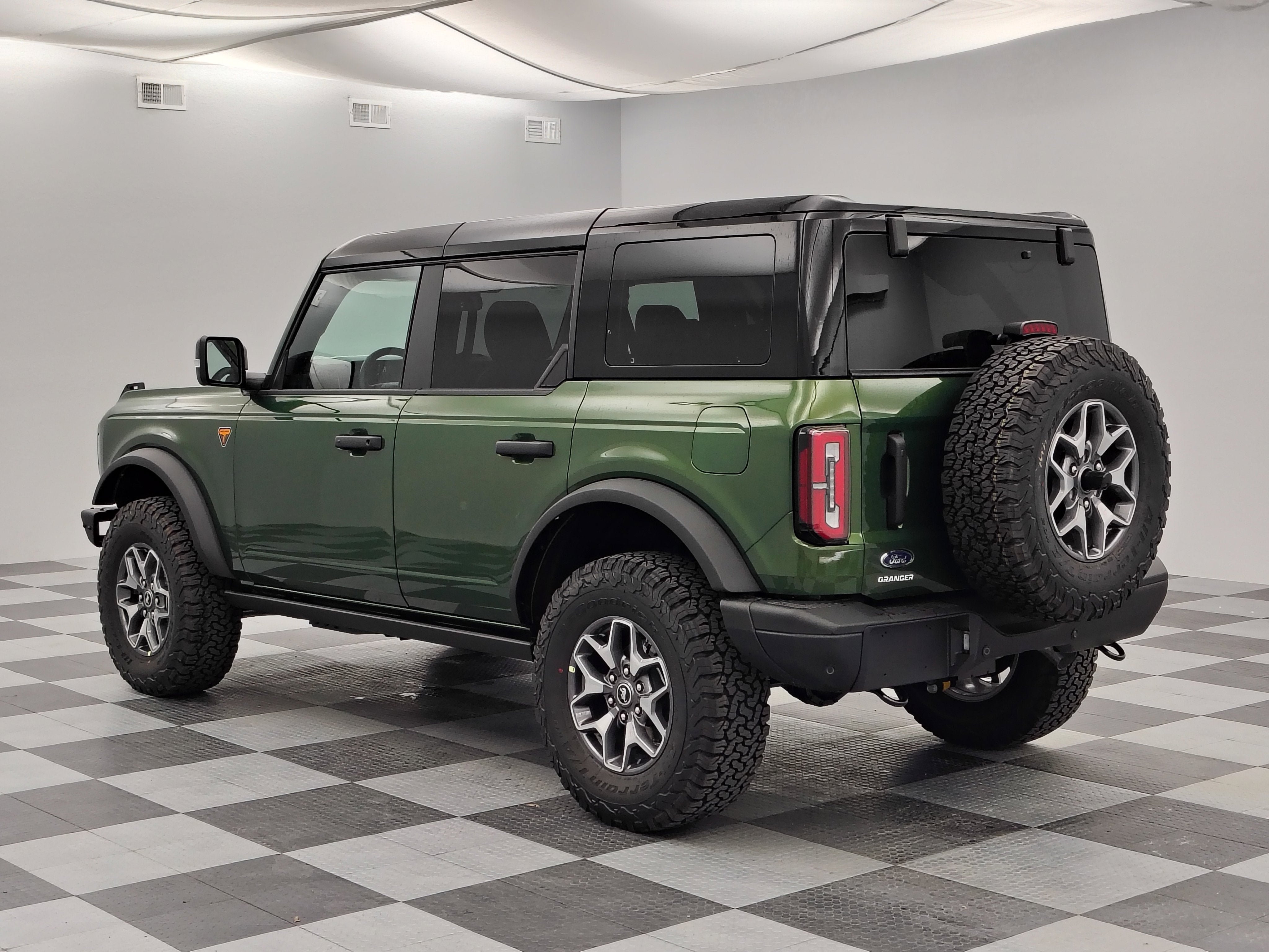 2025 Ford Bronco Badlands