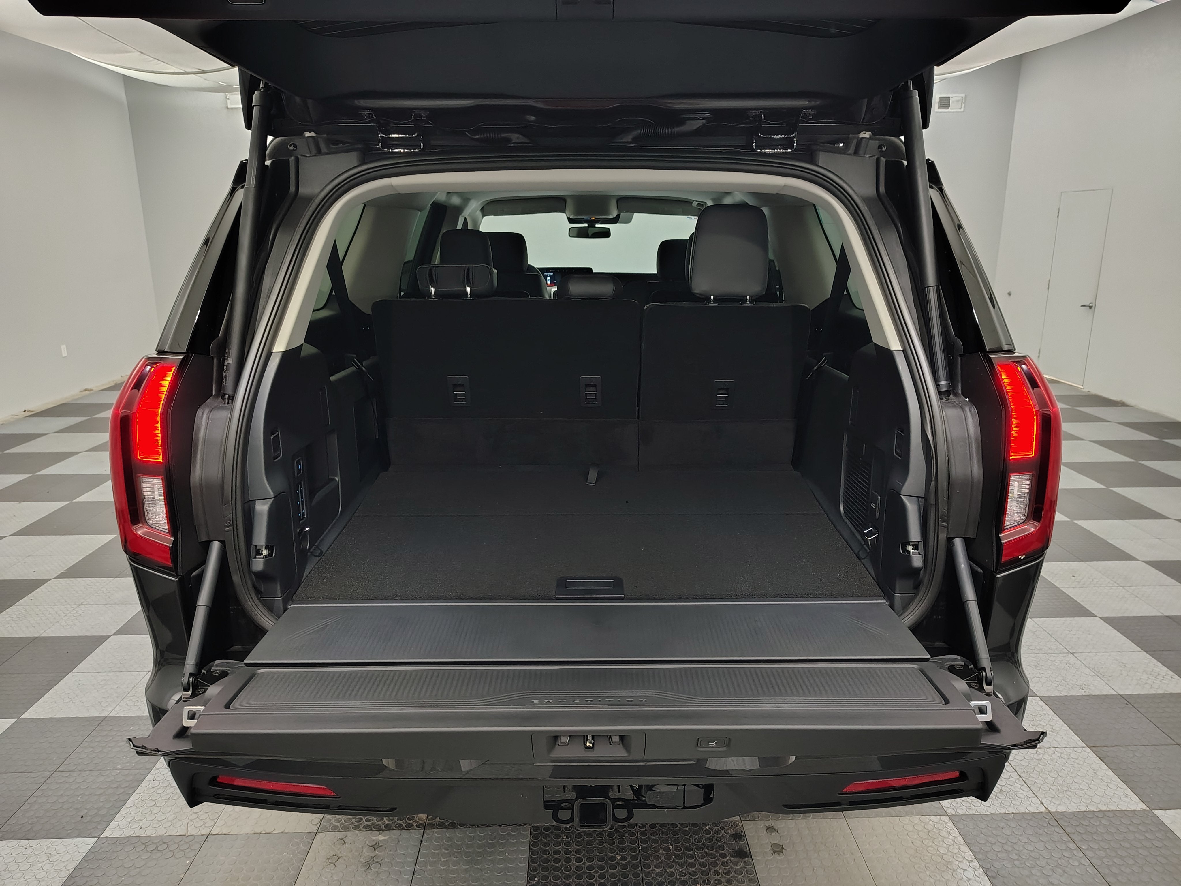 2027 Ford Expedition Max Active