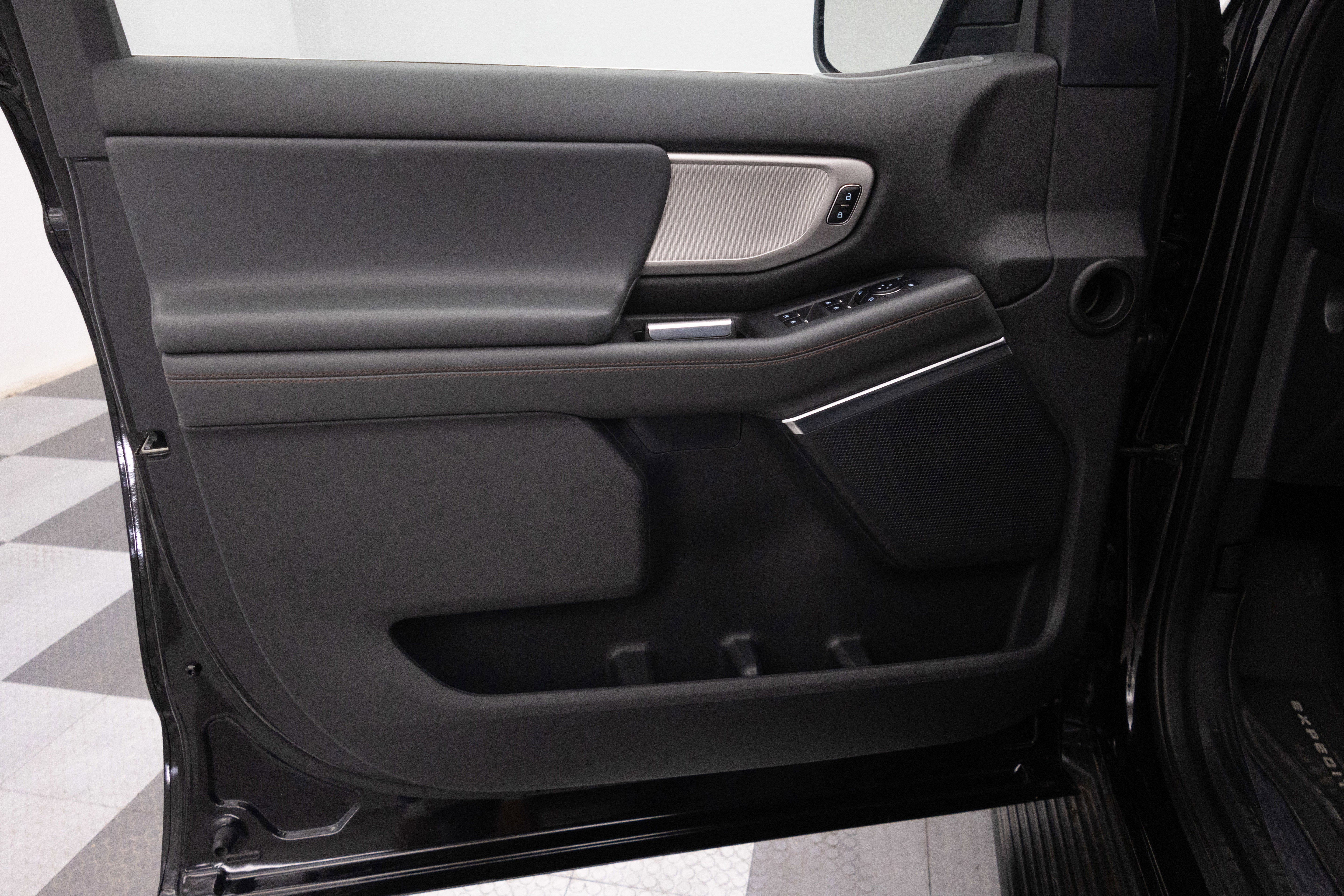 2025 Ford Expedition Active MAX