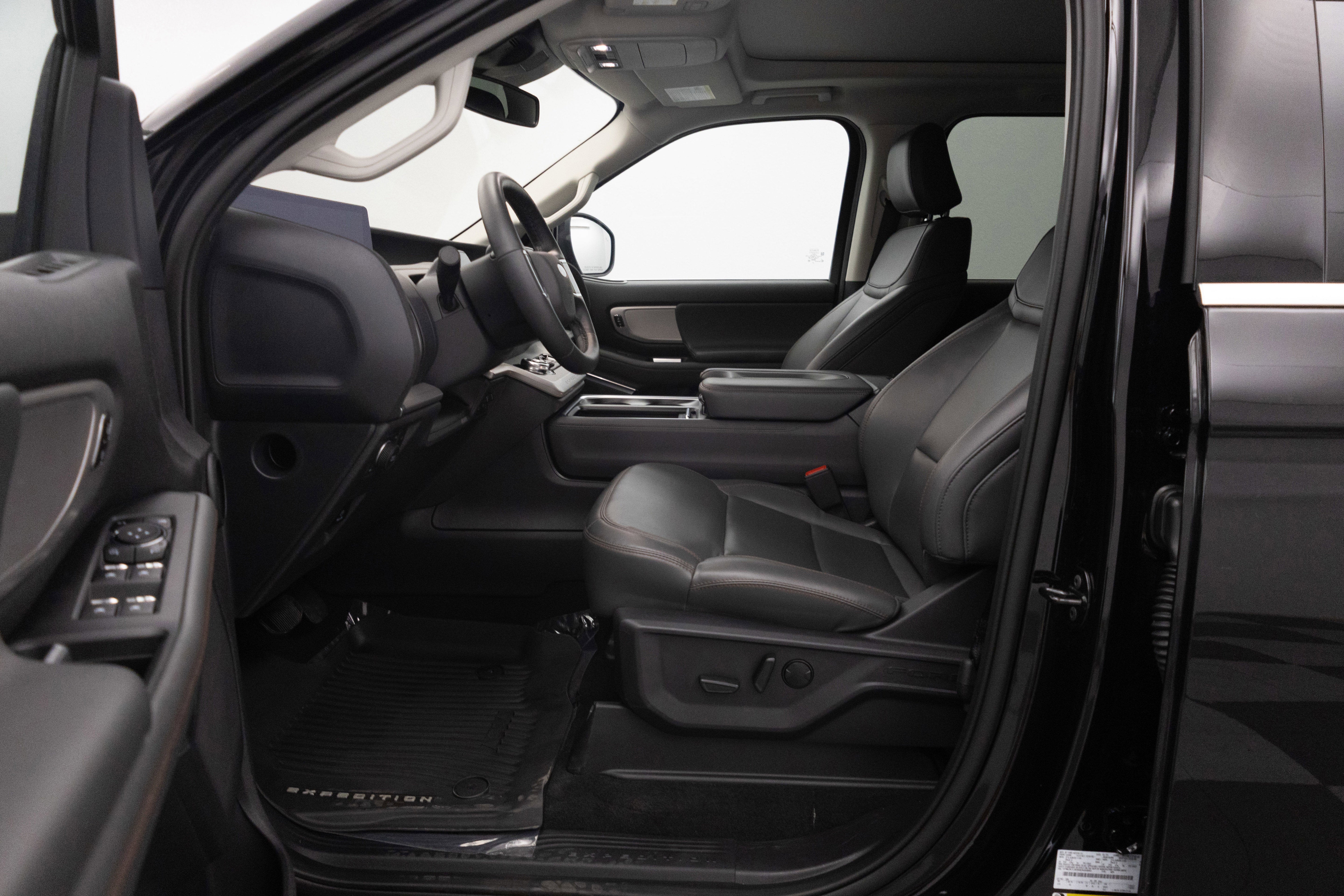 2025 Ford Expedition Active MAX
