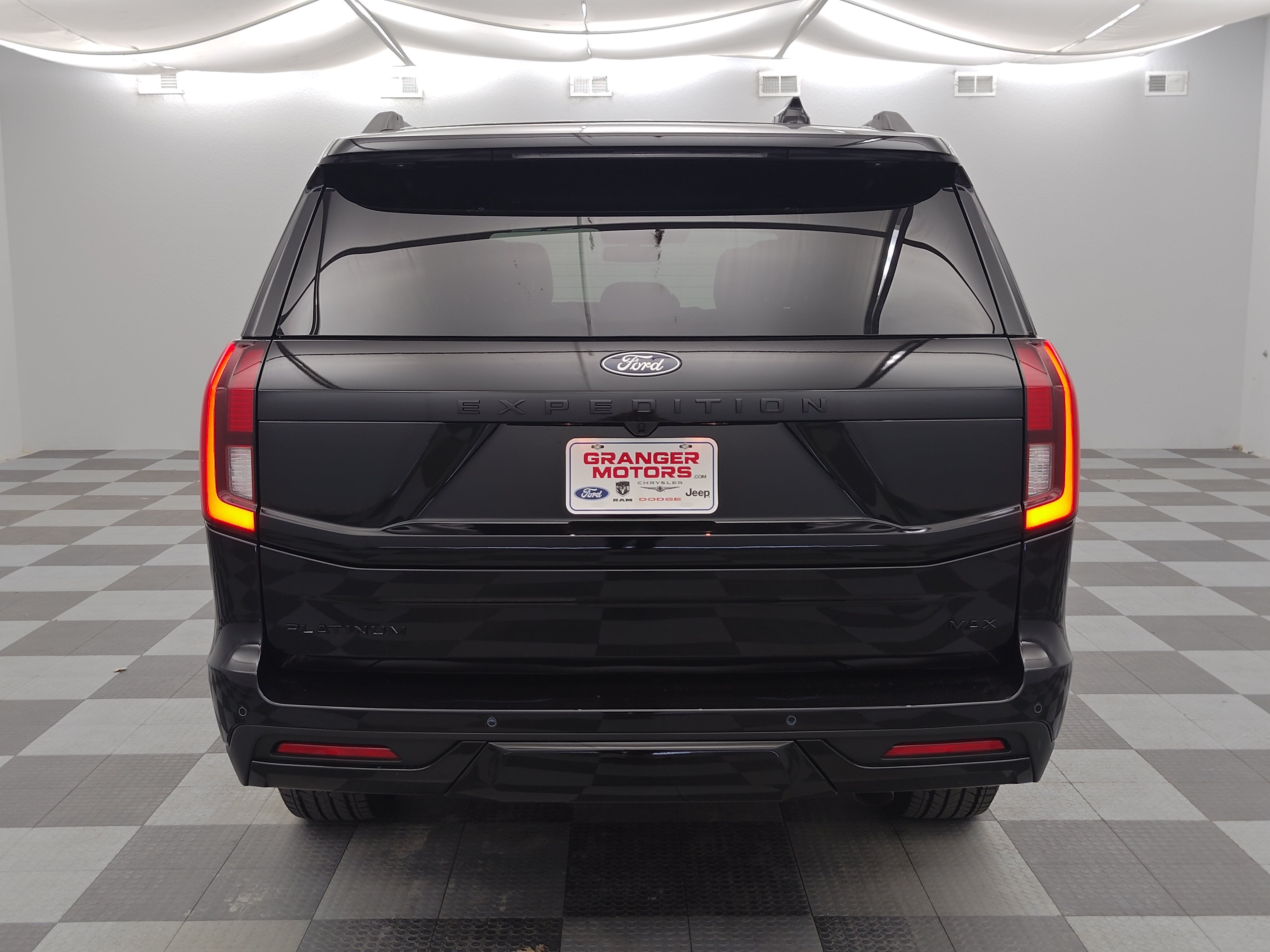2027 Ford Expedition Max Platinum